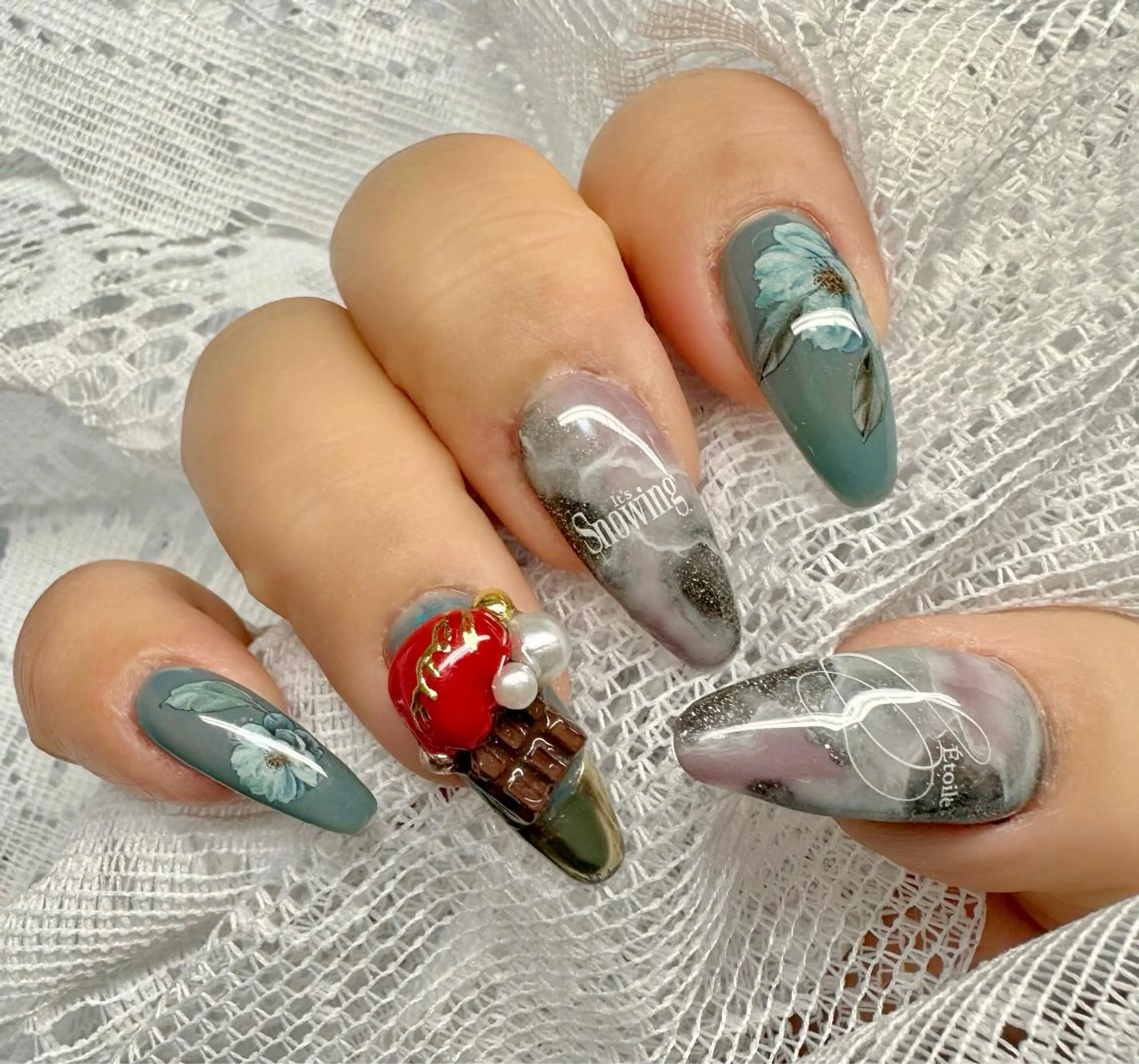 ネイル M.N_ nailのネイルデザイン