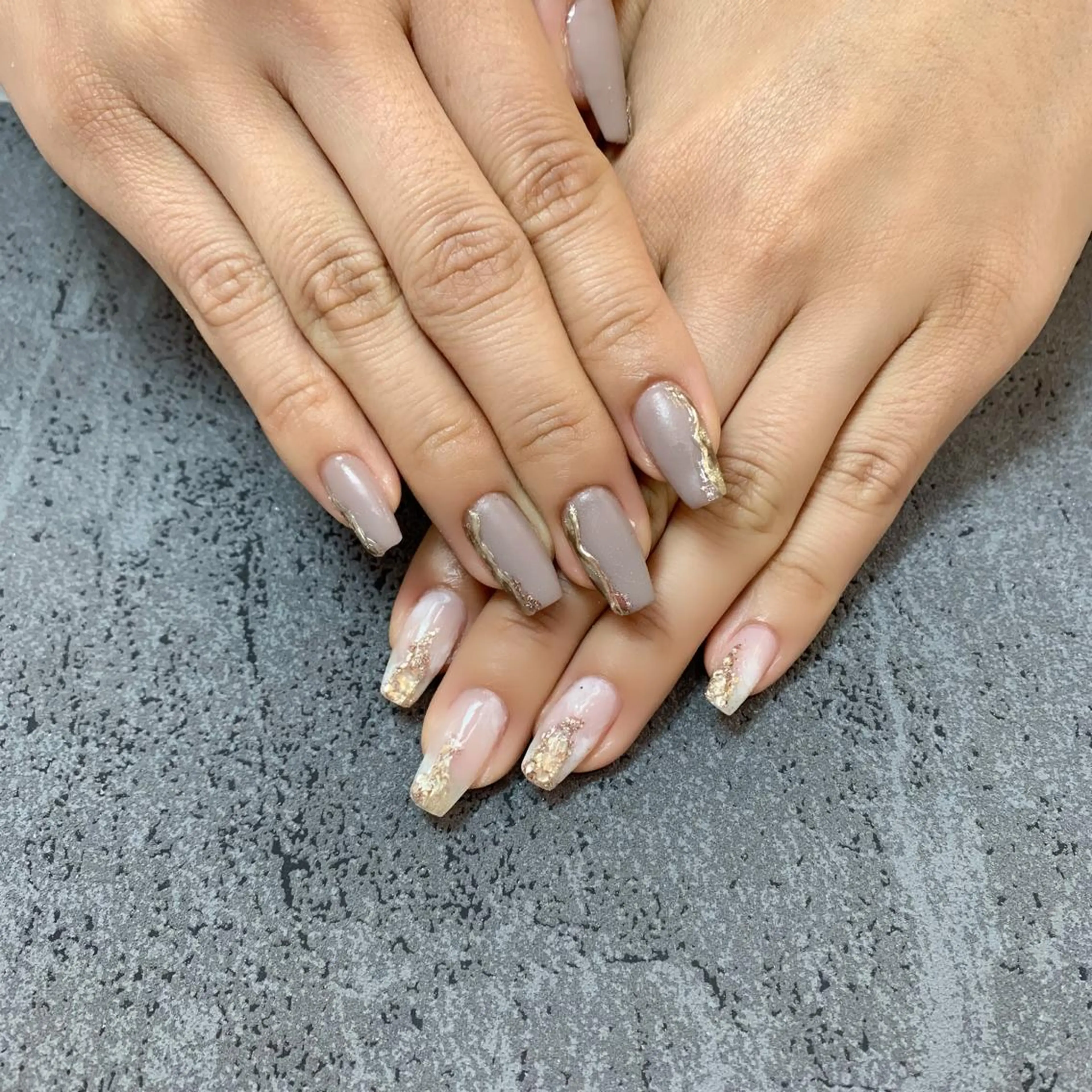 ネイル アニマル柄 アートネイル ニュアンスネイル ネイルチップ ハンドネイル x.1.0.nail ♡Cのネイルデザイン