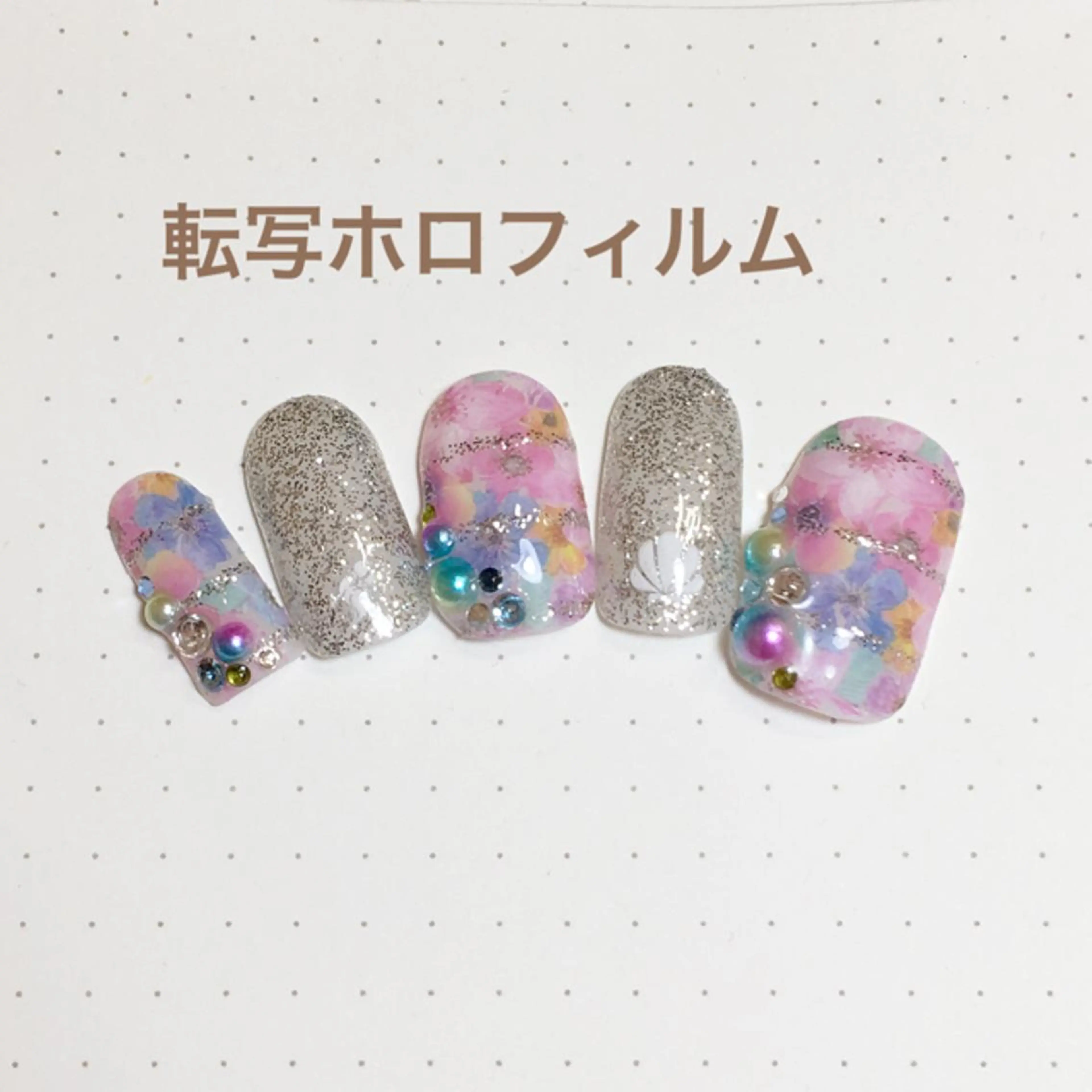 ネイル アートネイル corazon所属・ネイリスト aicoのネイルデザイン