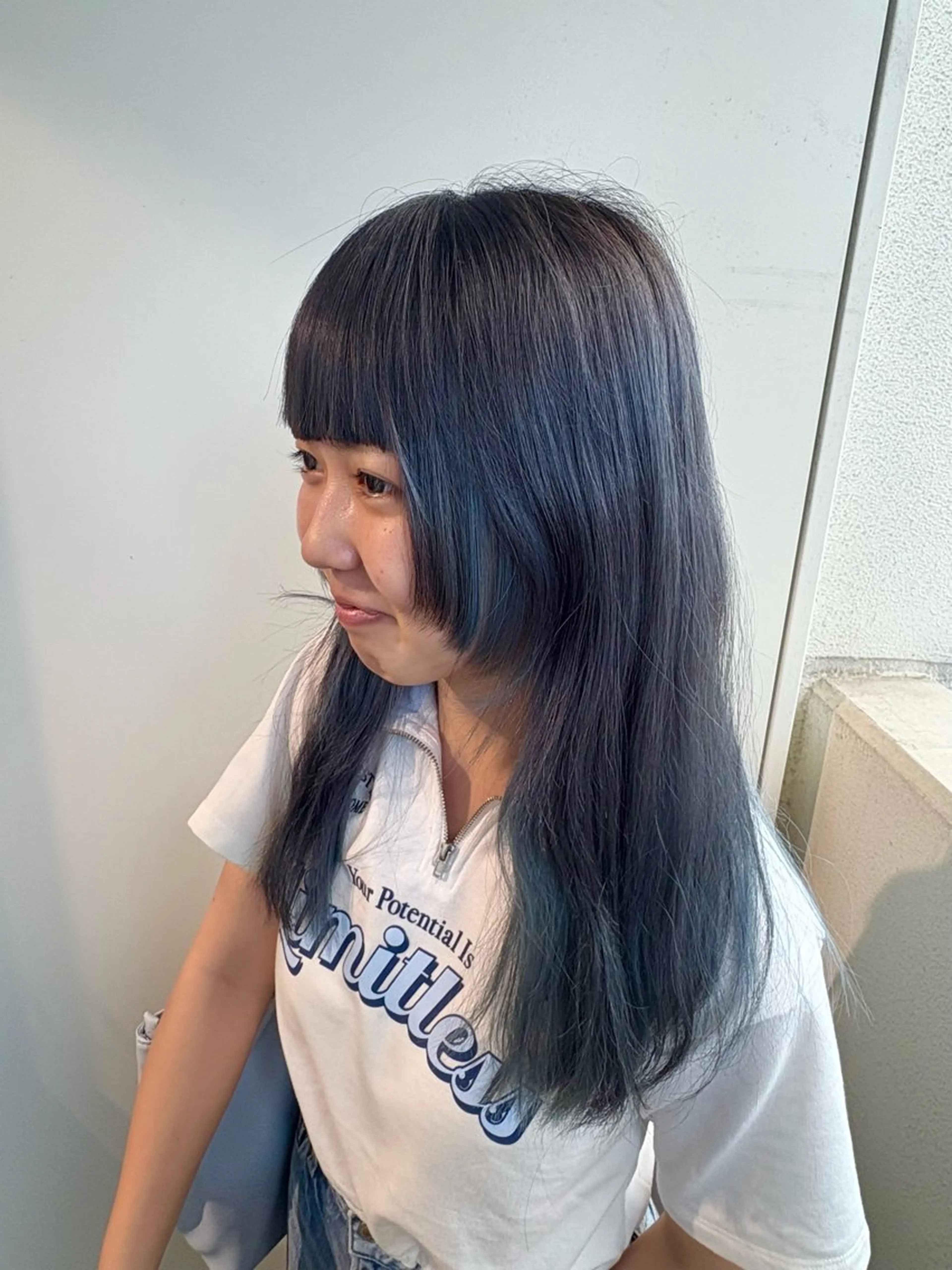 ロング 顔まわりレイヤー 顔周りカット レイヤーカット カット 推し活カラー/暖色 /ブリーチなし/横浜のヘアスタイル