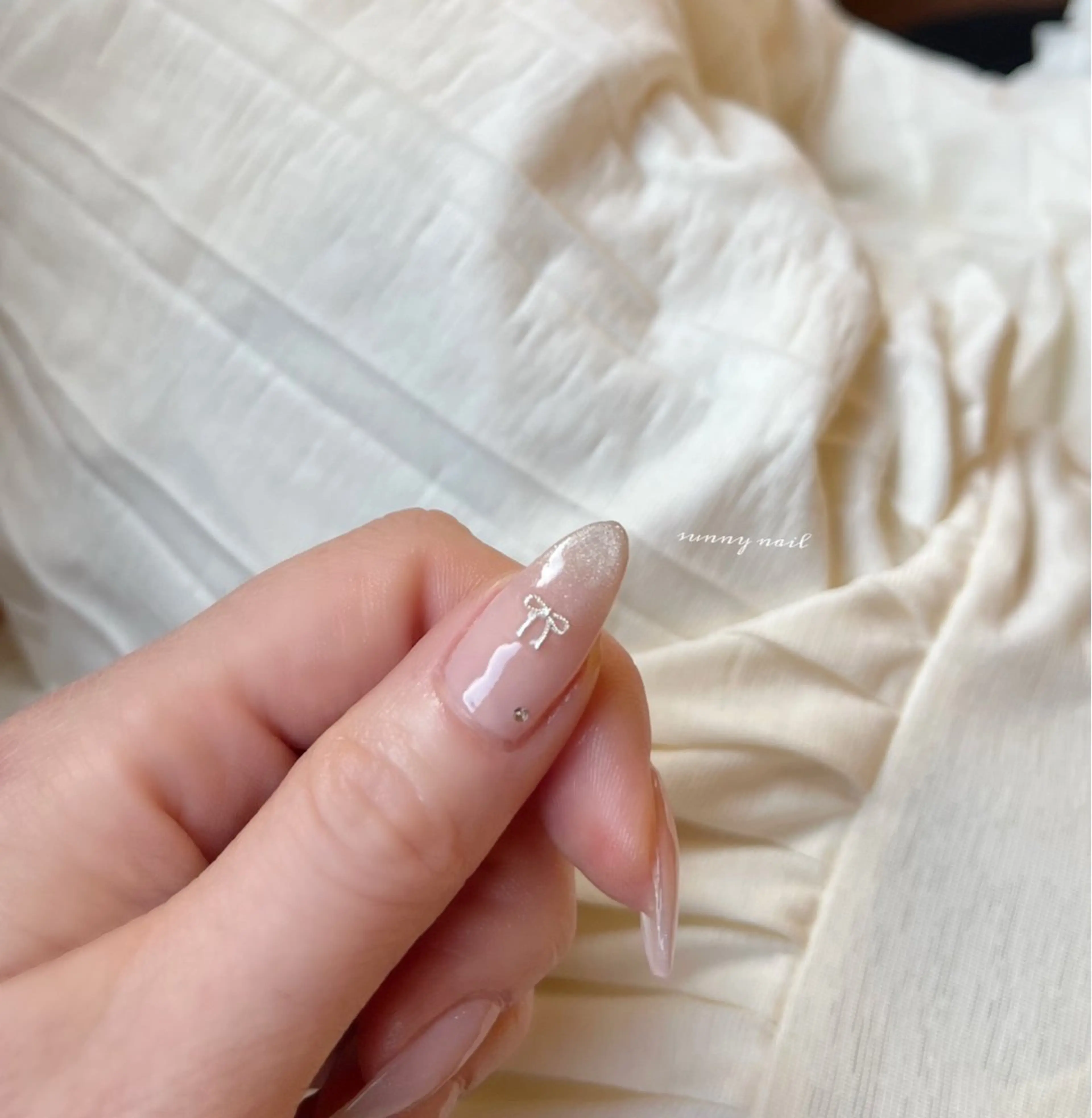 ネイル ジェルネイル グラデーション マグネットネイル パラジェル リボン sunny nailのネイルデザイン