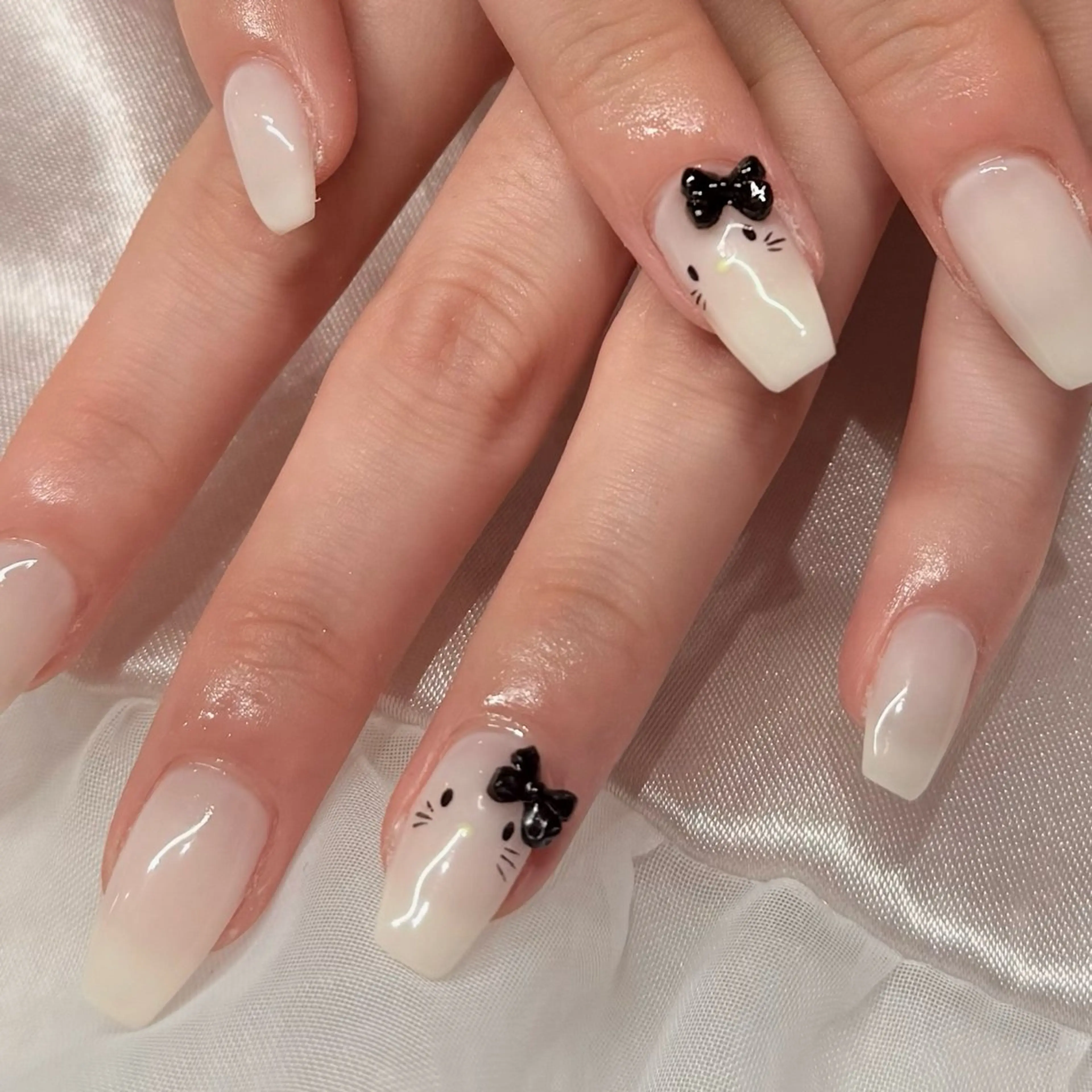 ネイル リボン Roy心斎橋 石川のネイルデザイン