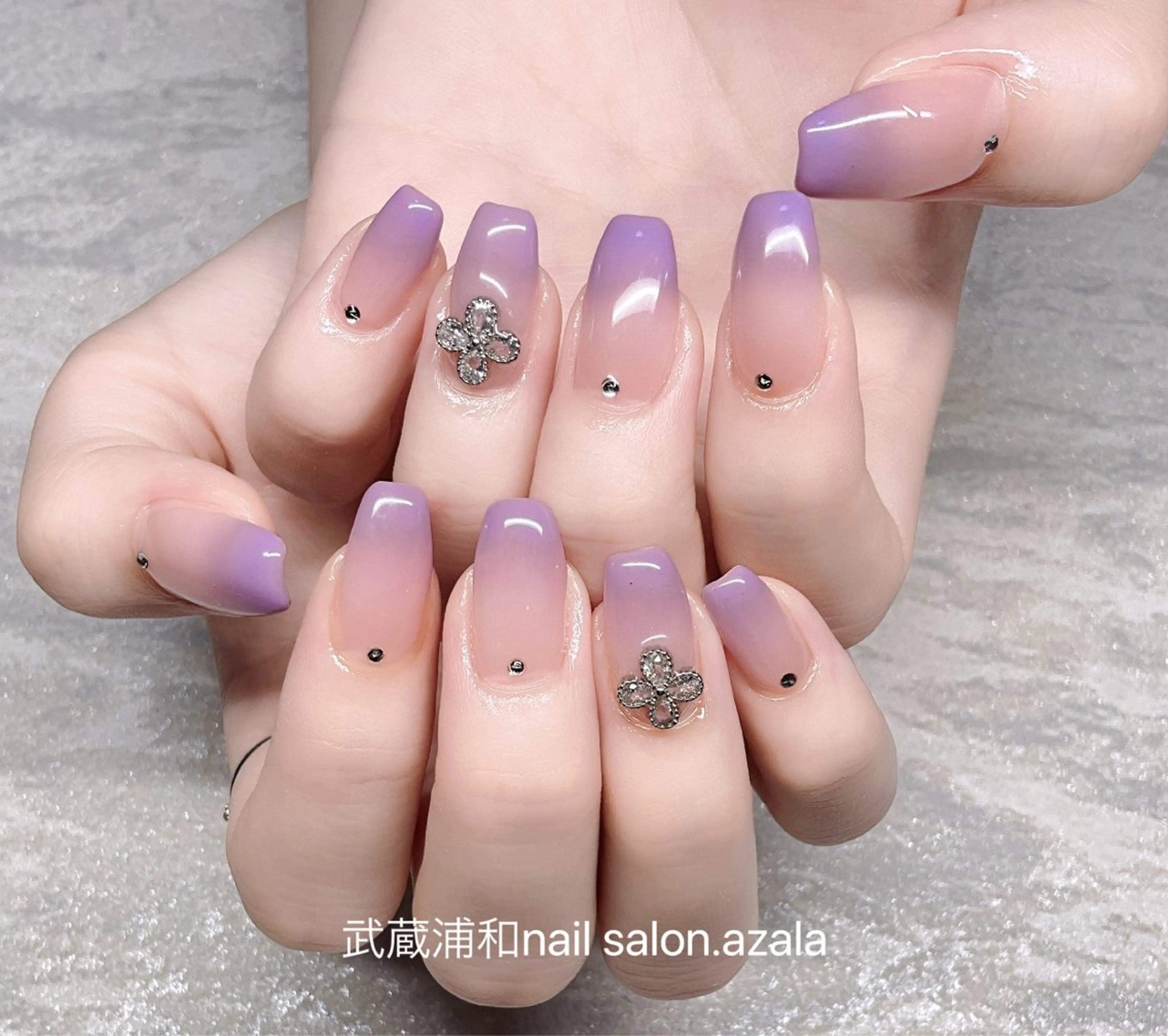 ネイル ハンドネイル R inのネイルデザイン