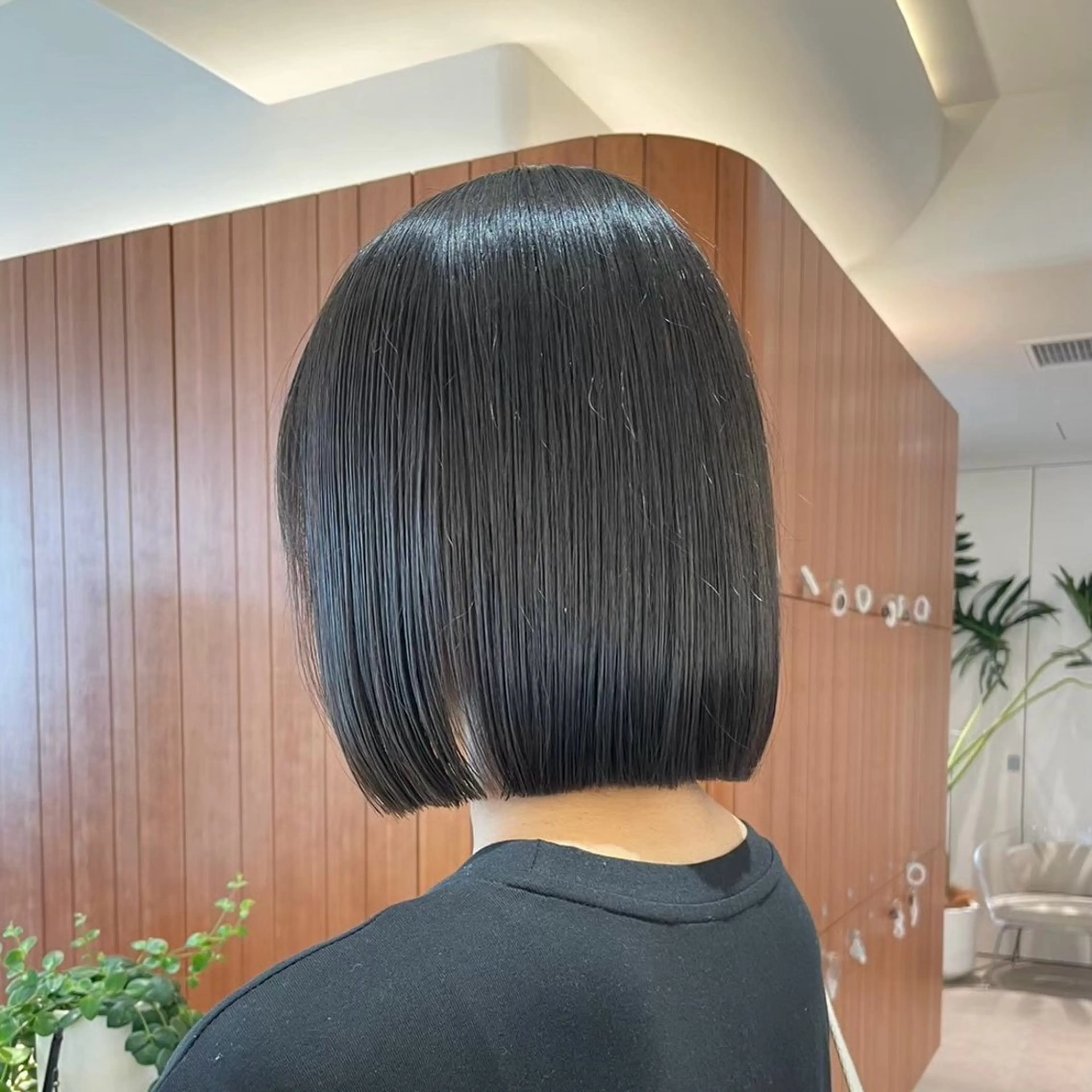 ショート パーマ 切りっぱなしボブ ボブ ストレートパーマ 渋谷/レイヤーボブ・ 韓国ボブ特化/楓のヘアスタイル