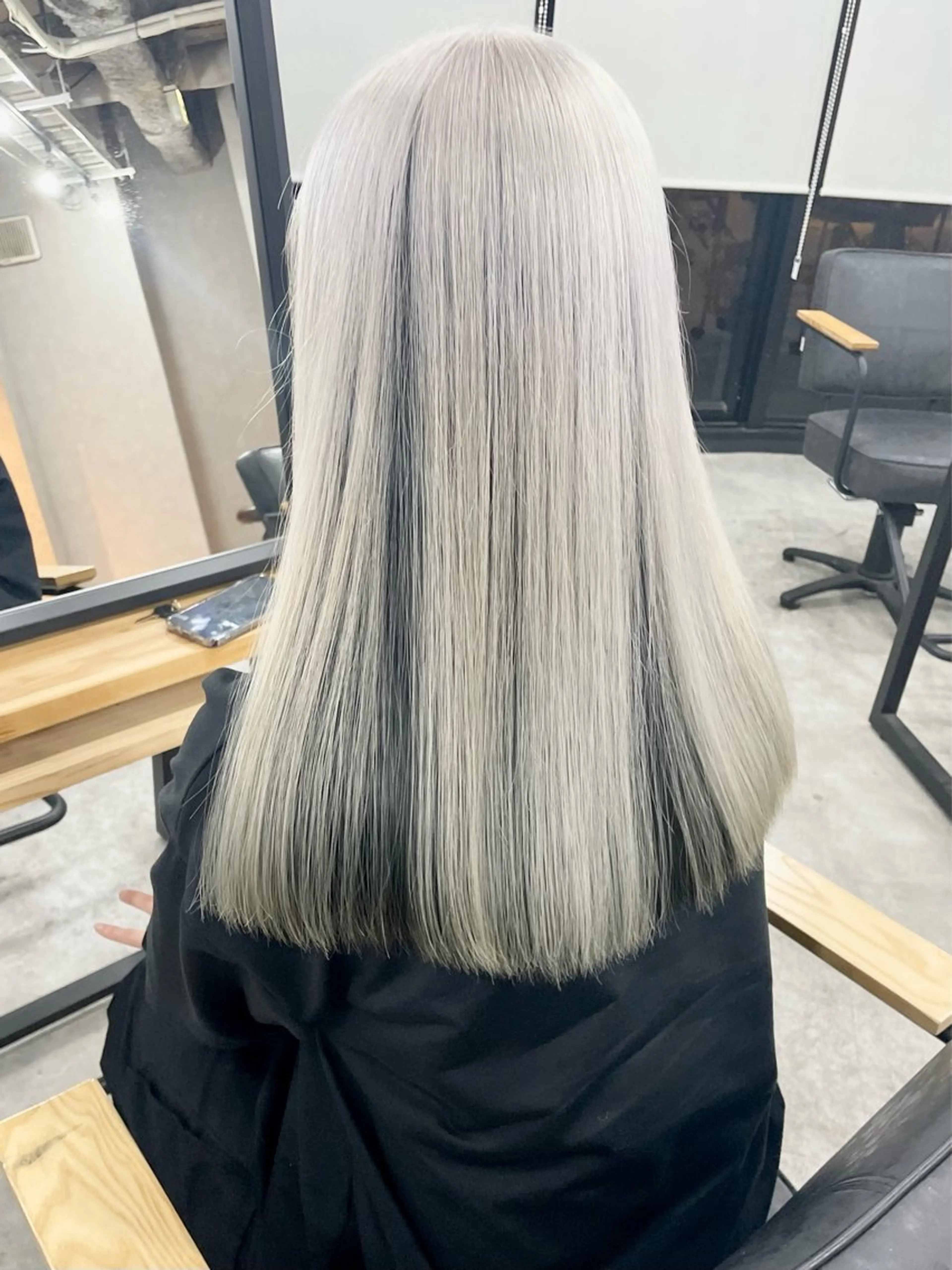 セミロング ヘアカラー 梅田韓国ヘア kiara🩷彡のヘアスタイル