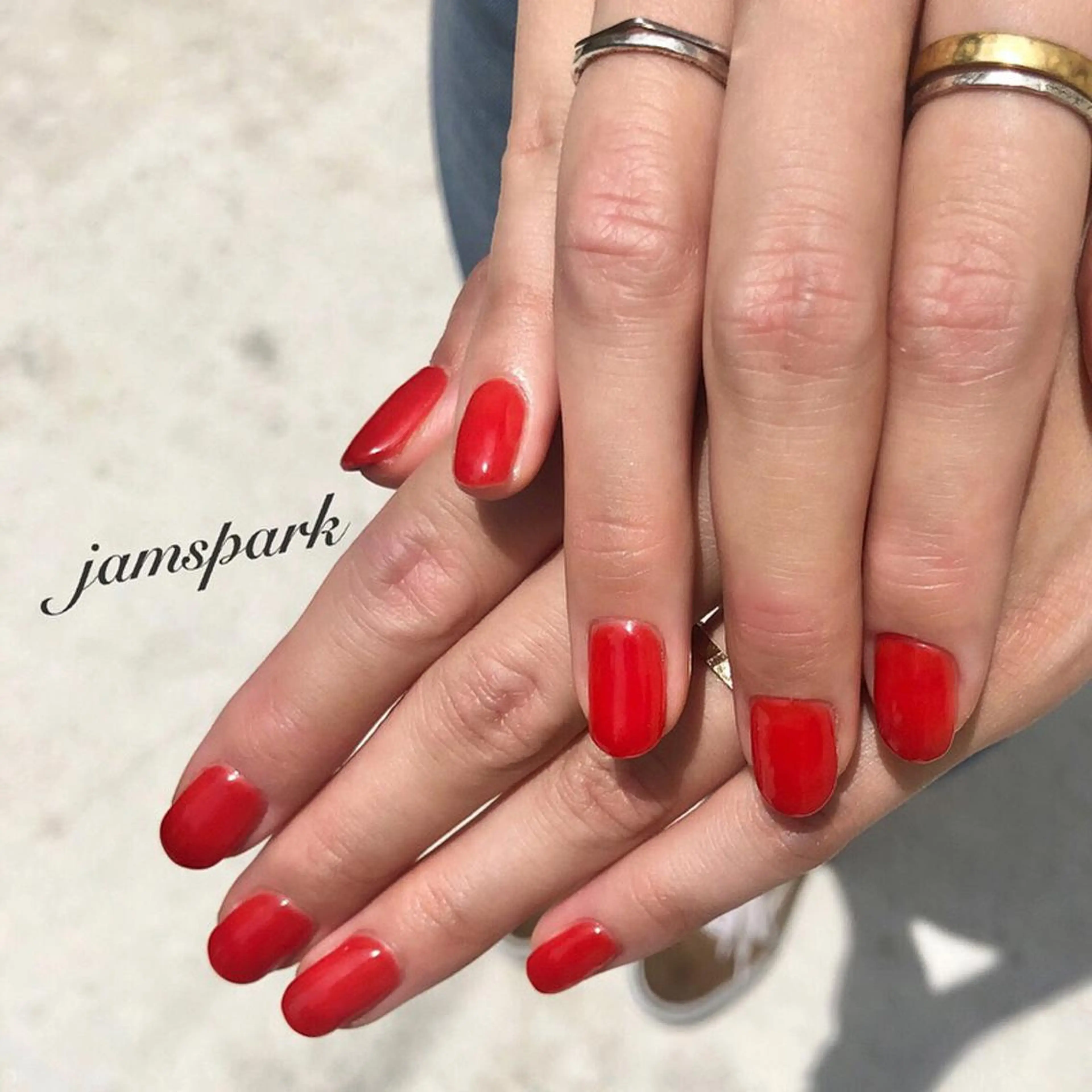 ネイル ジェルネイル ワンカラーネイル 赤色 シンプルネイル 春ネイル ハンドネイル jamspark ✨のネイルデザイン