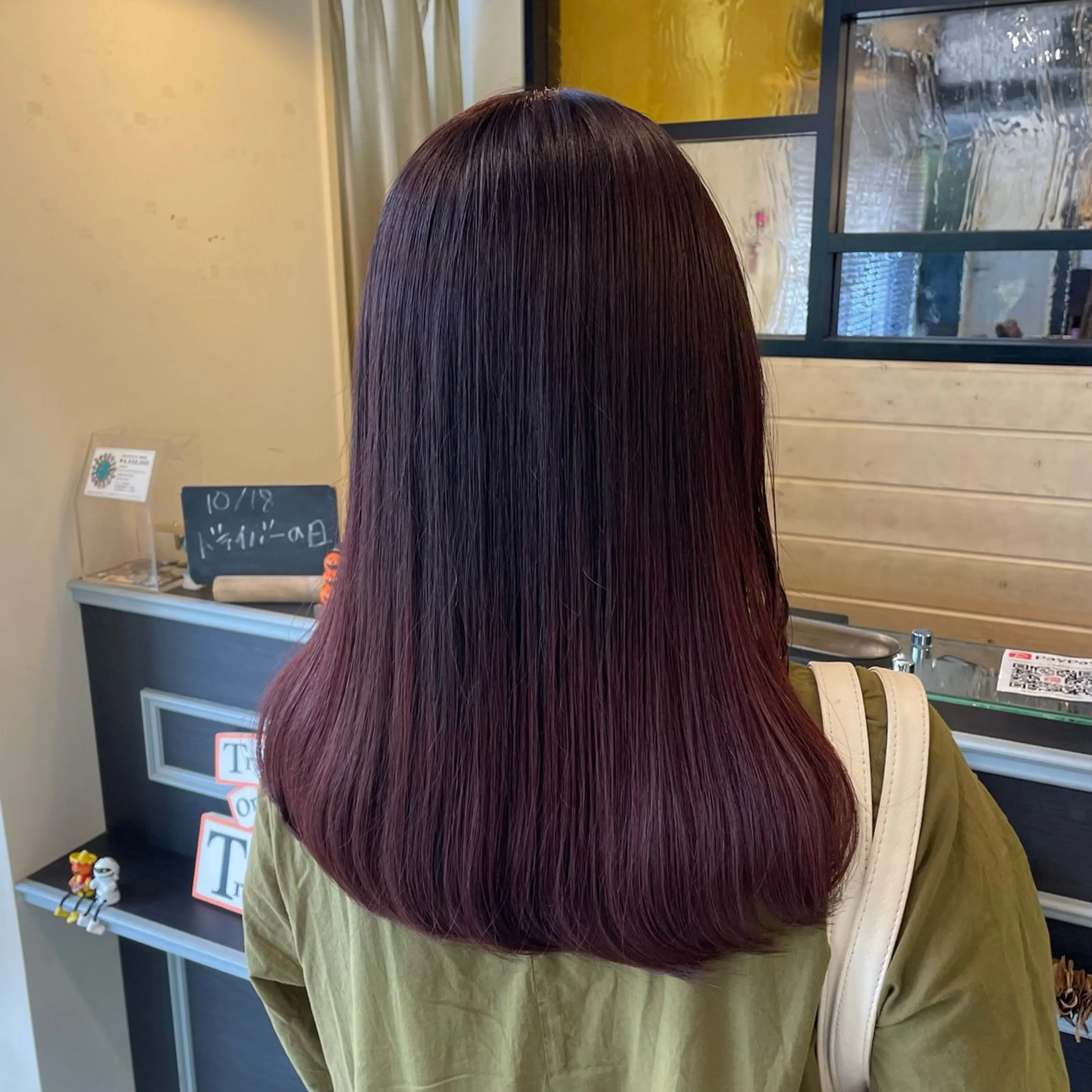 ミディアム カラー スナコザワ レナのヘアスタイル