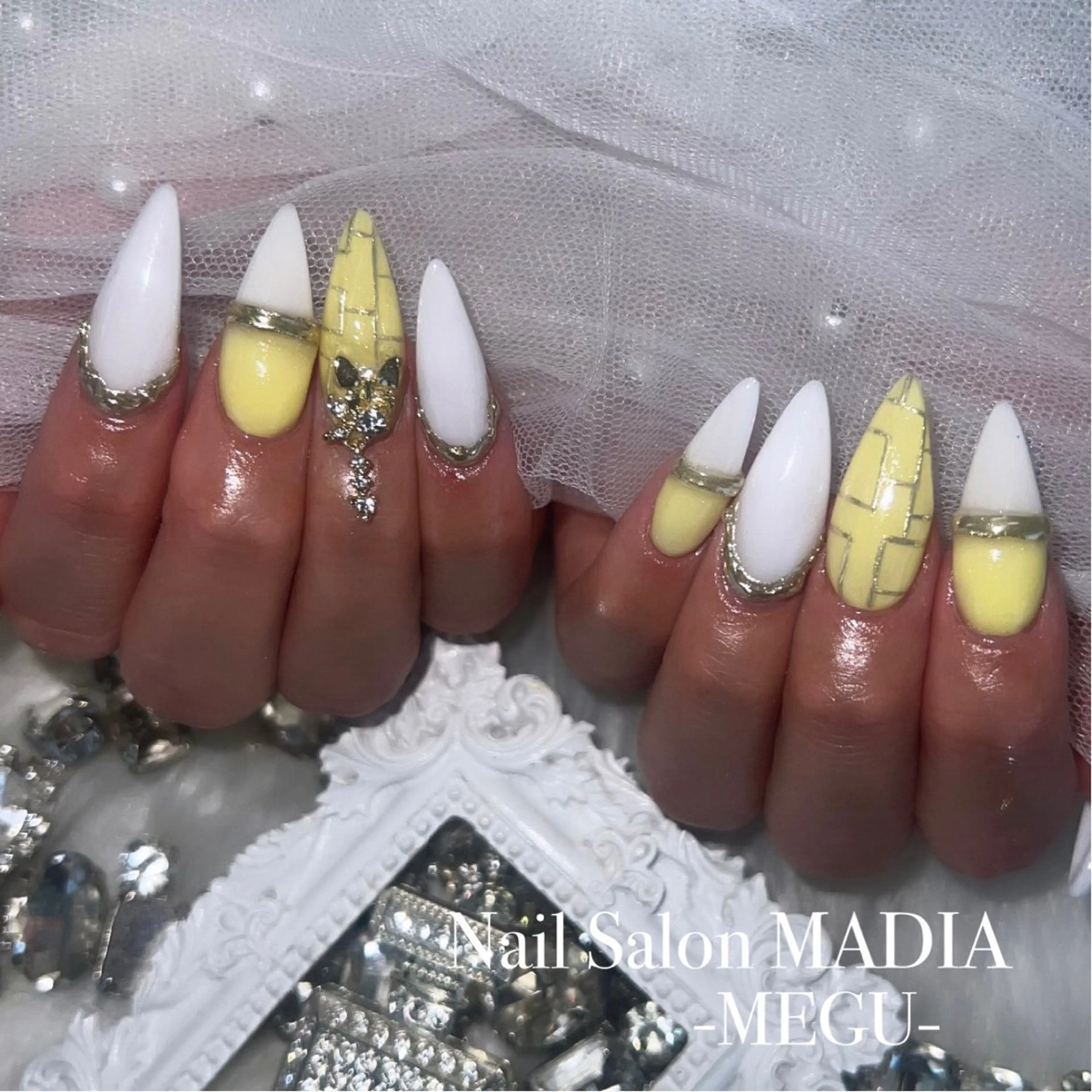 ネイル MADIA藤沢所属・MADIA MEGUのネイルデザイン