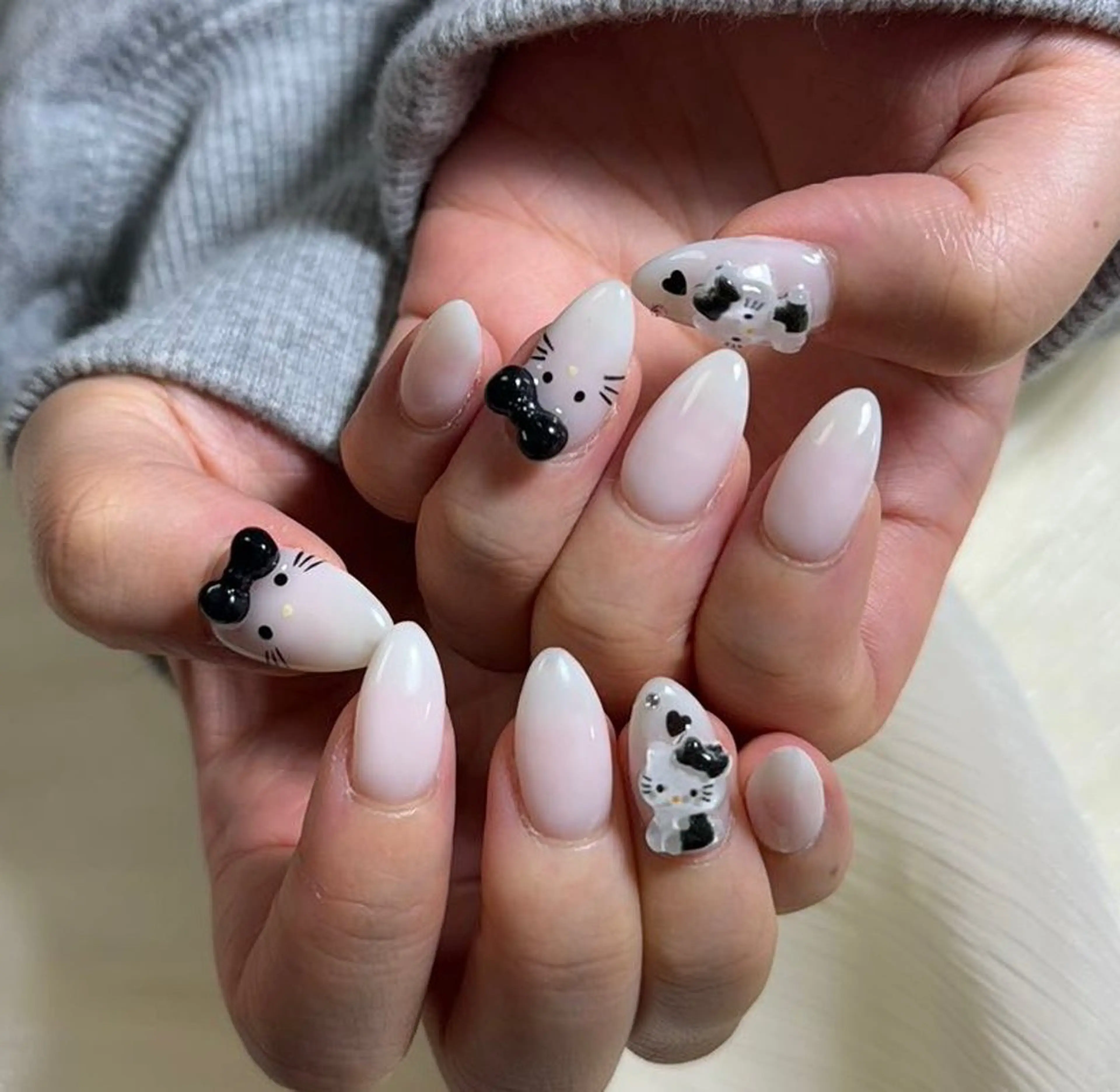 ネイル ハンドネイル ハンドケア 🍑 momo_nailのネイルデザイン