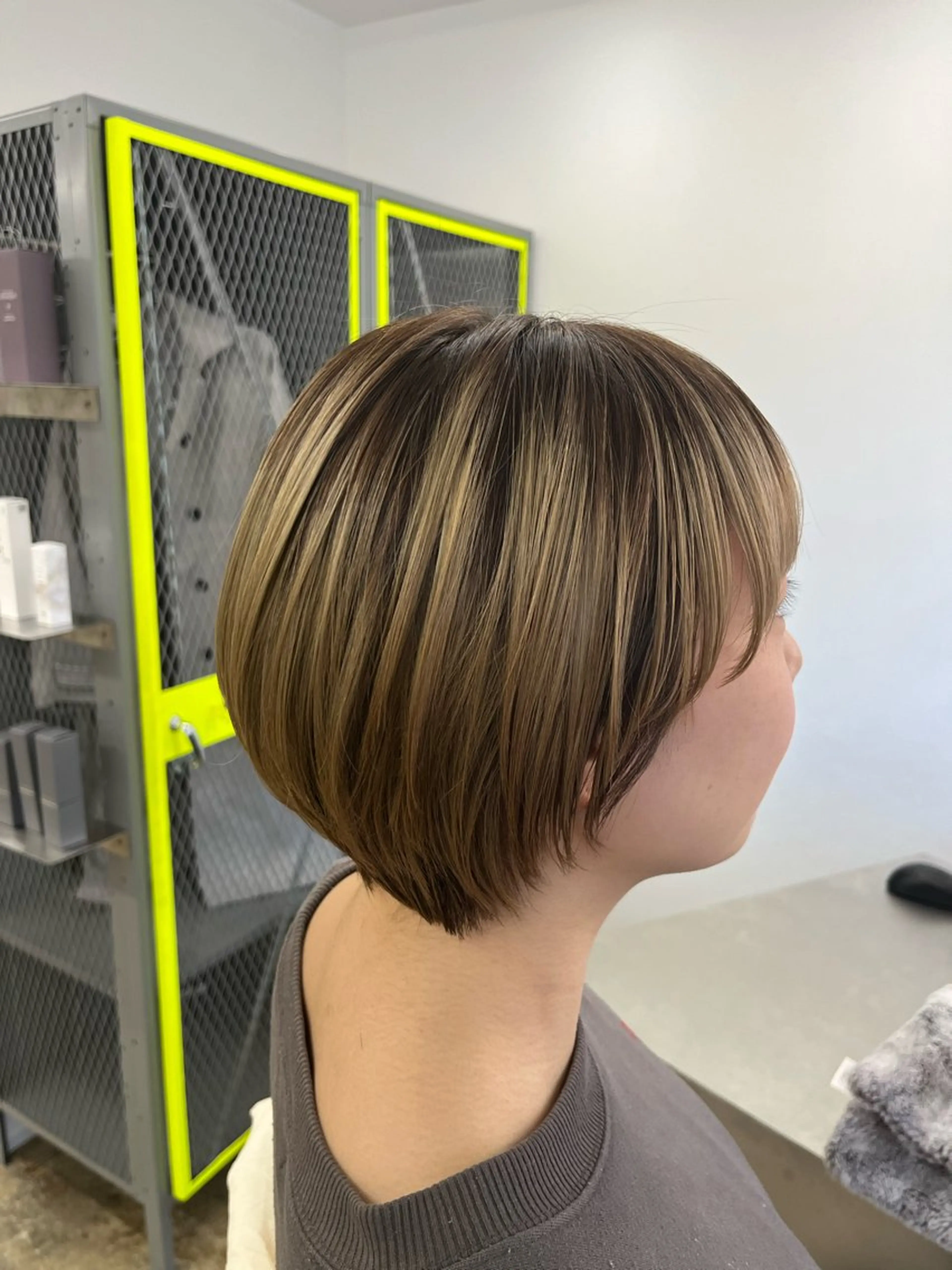 ショート カラー カット ヘアカラー ブリーチなし透明感 カラー✨横山 佳希のヘアスタイル