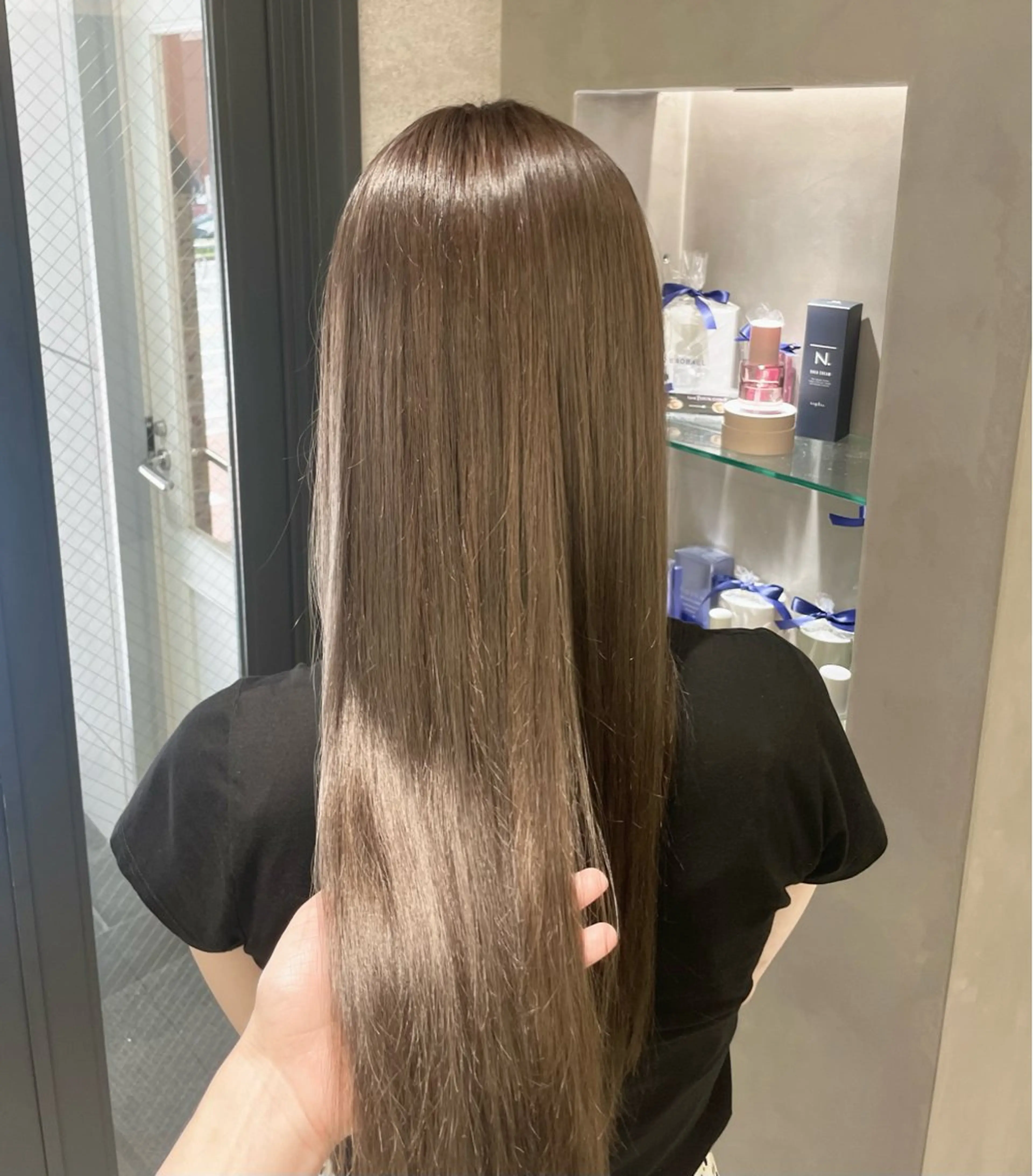 ロング ヘアカラー トリートメント 愛華 【geep】のヘアスタイル