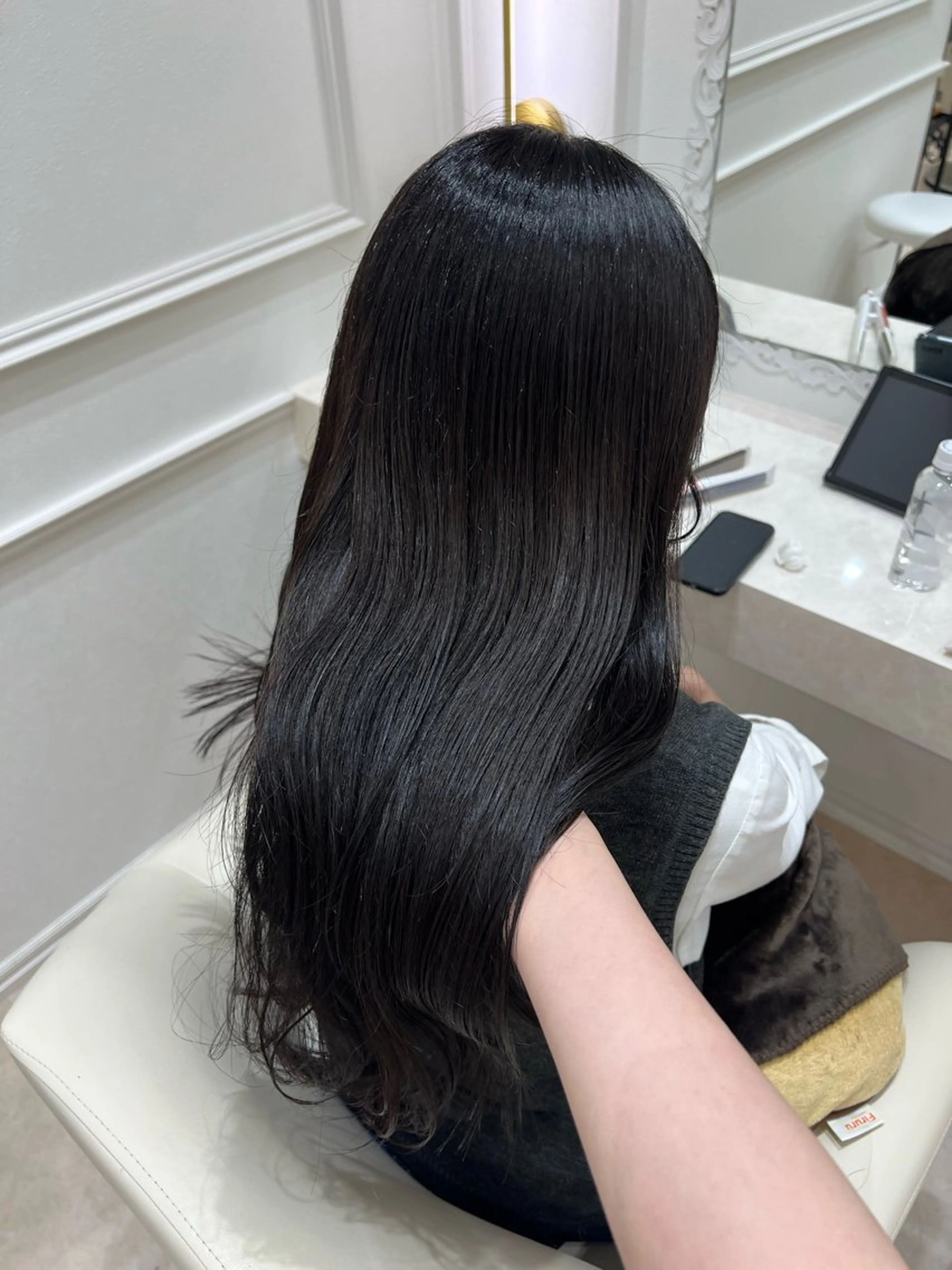 ロング カラー 黒髪 ブルーカラー ブルーブラック 小松 聖佳のヘアスタイル