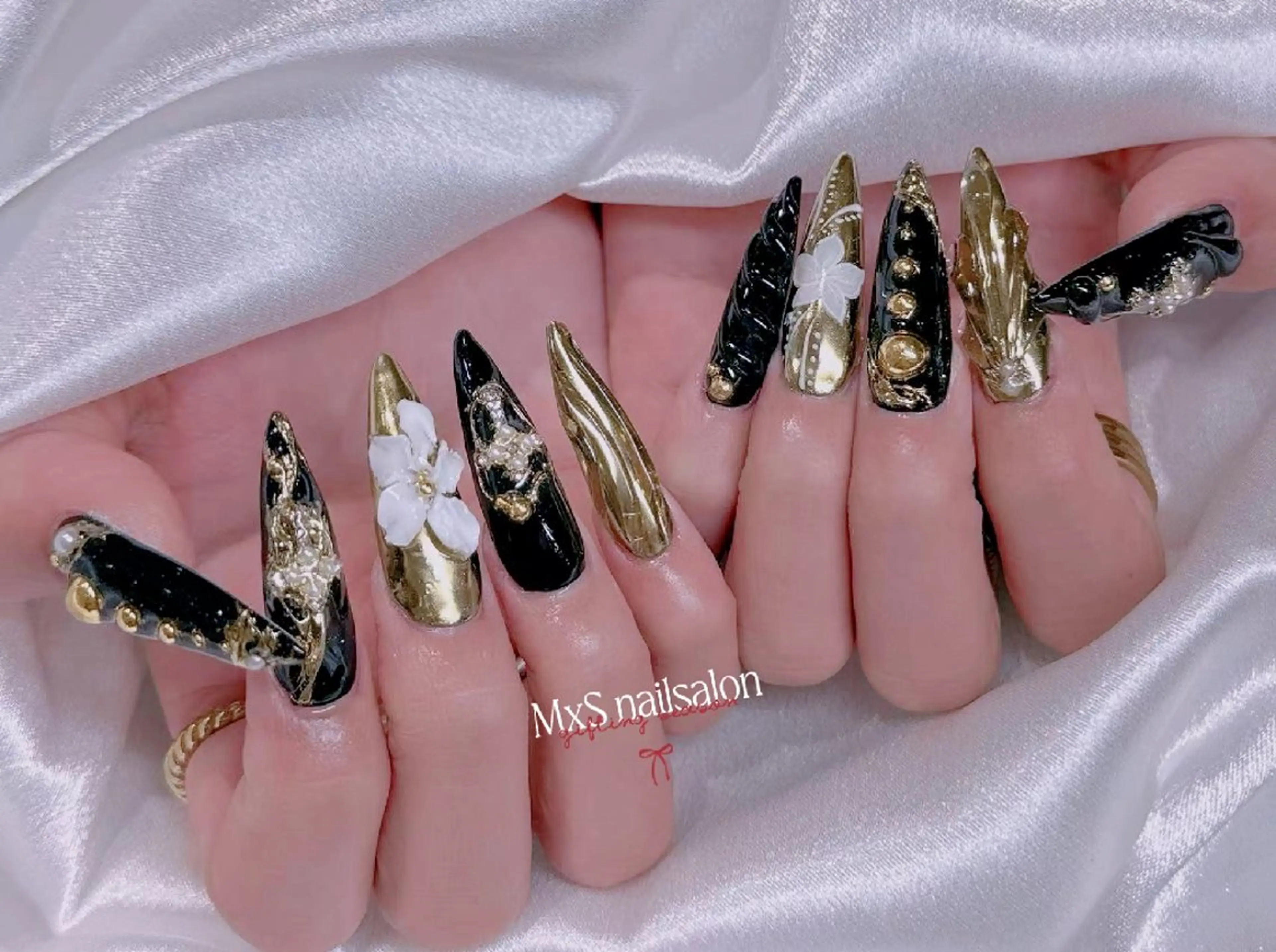 ネイル 成人式 ジェルネイル 韓国ネイル マグネットネイル パラジェル ハンドネイル ハンドケア MxS Nail 【長さだし/フィルイン/マグネット/ワンホンネイル/韓国ネイル/パラジェル】所属・M×S Nail みなのネイルデザイン