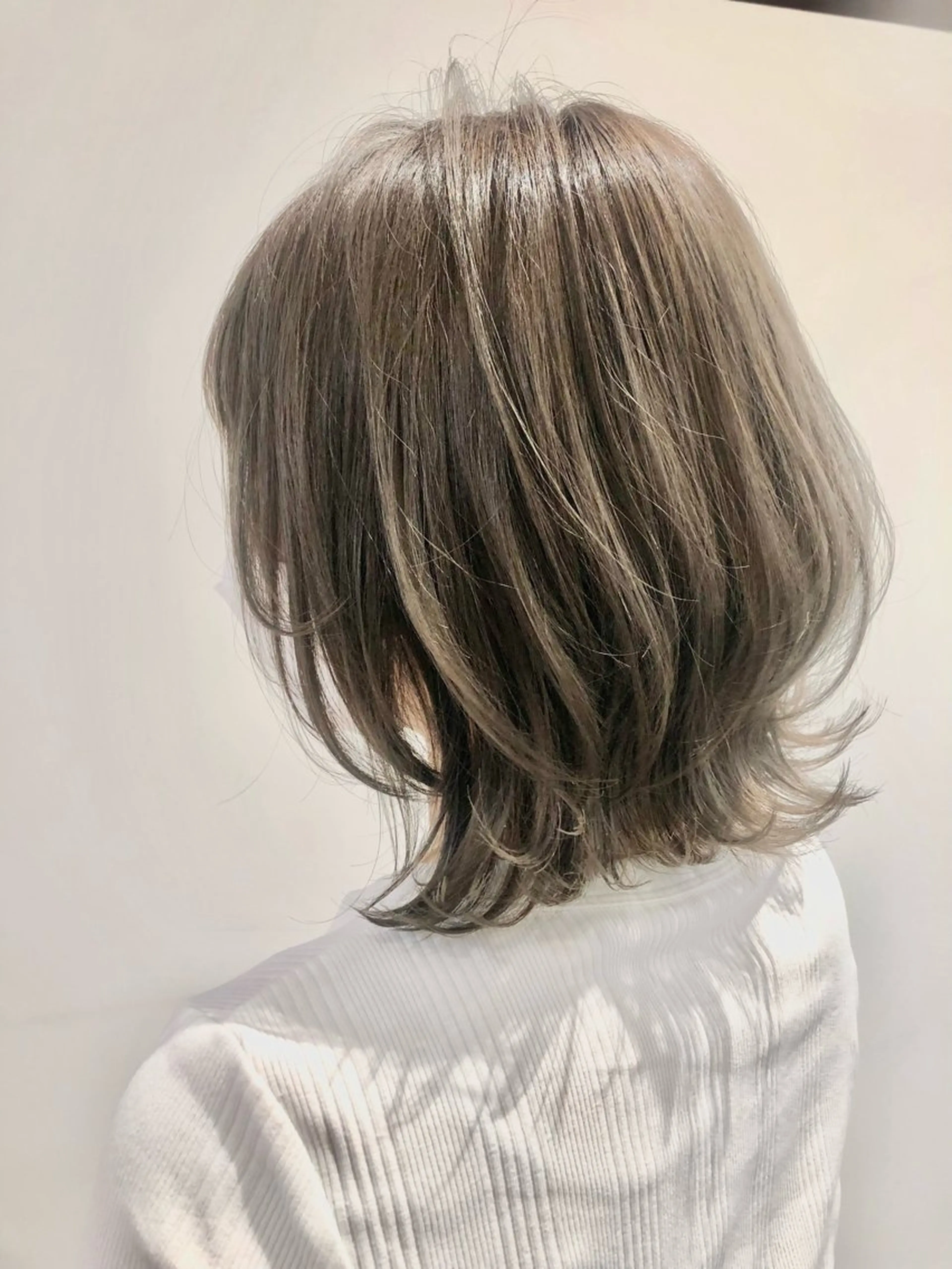 ミディアム くびれヘア レイヤーカット カット ヘアカラー トリートメント 千葉 洋平のヘアスタイル