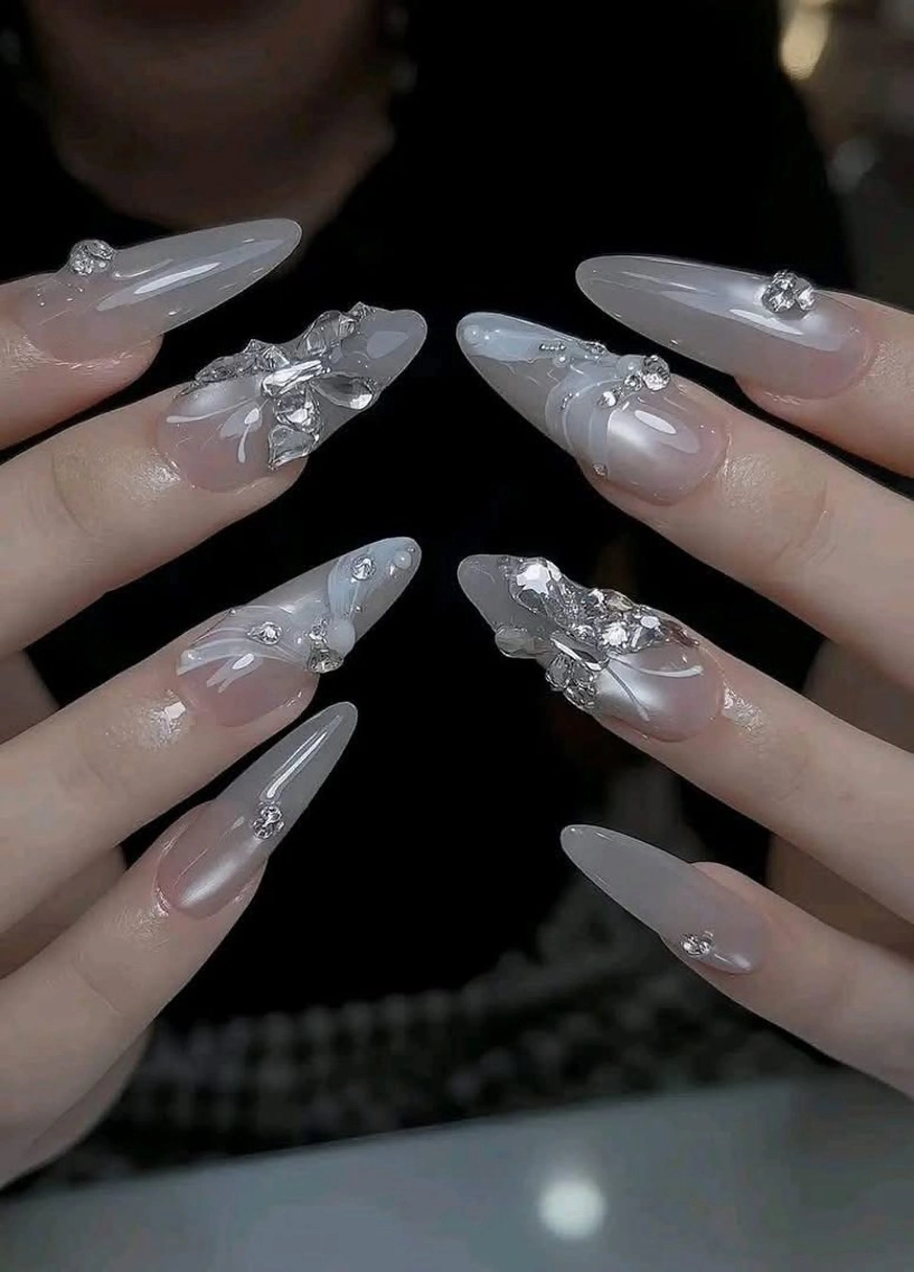 ネイル ハンドネイル T. Leeのネイルデザイン