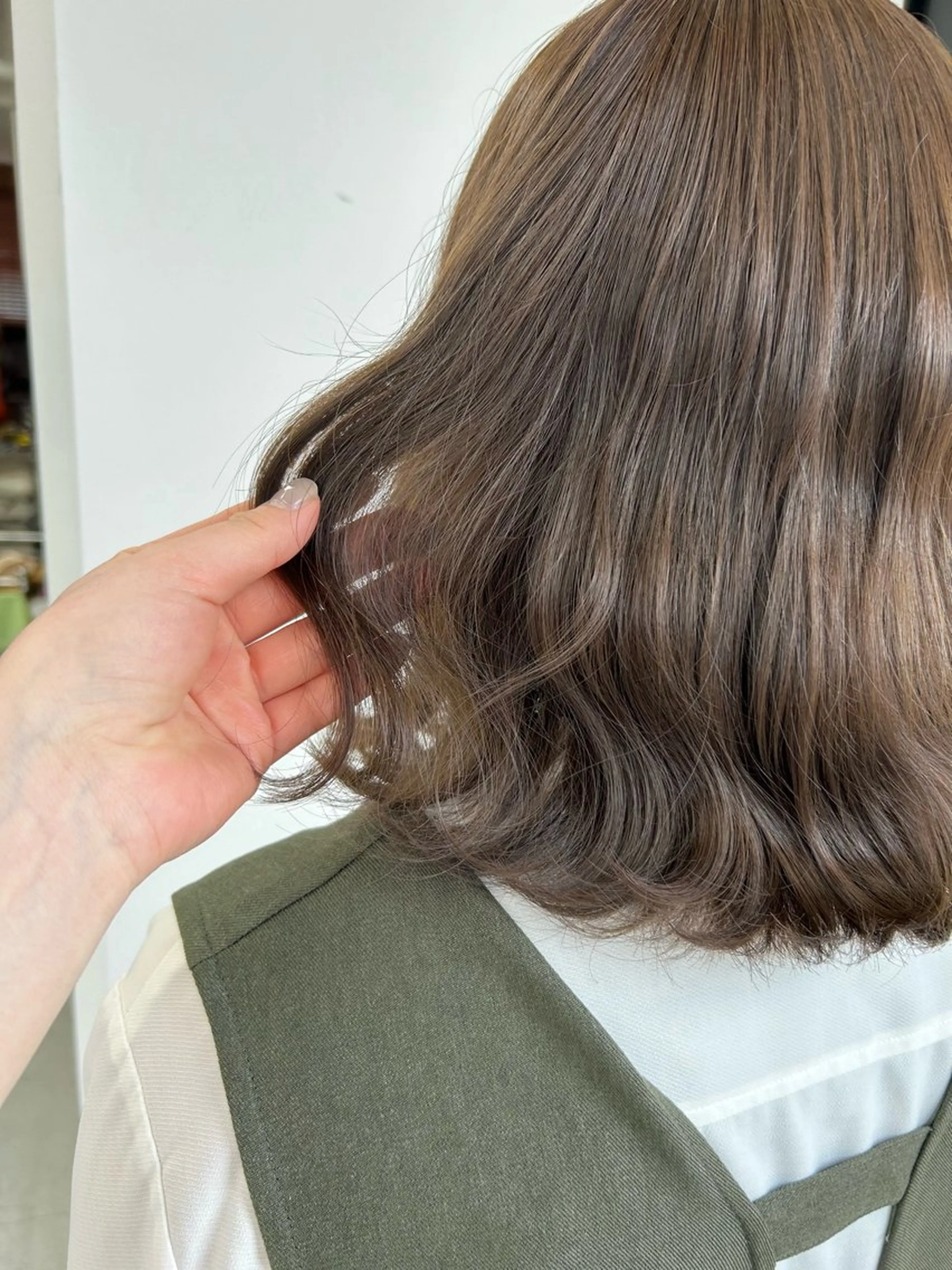 カラー 藤原 あかりのヘアスタイル