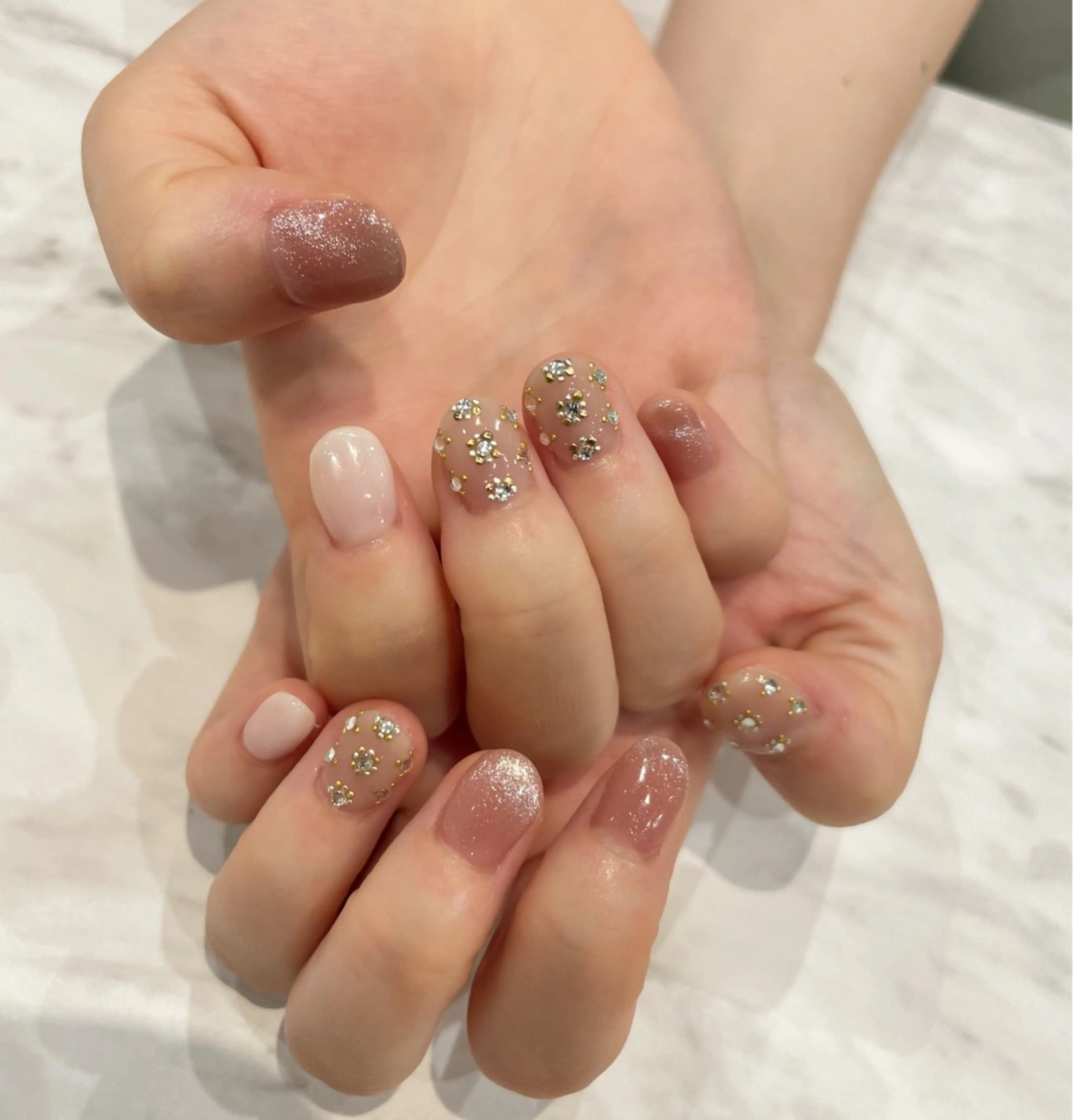ネイル ストーンネイル Liora所属・nail mnのネイルデザイン