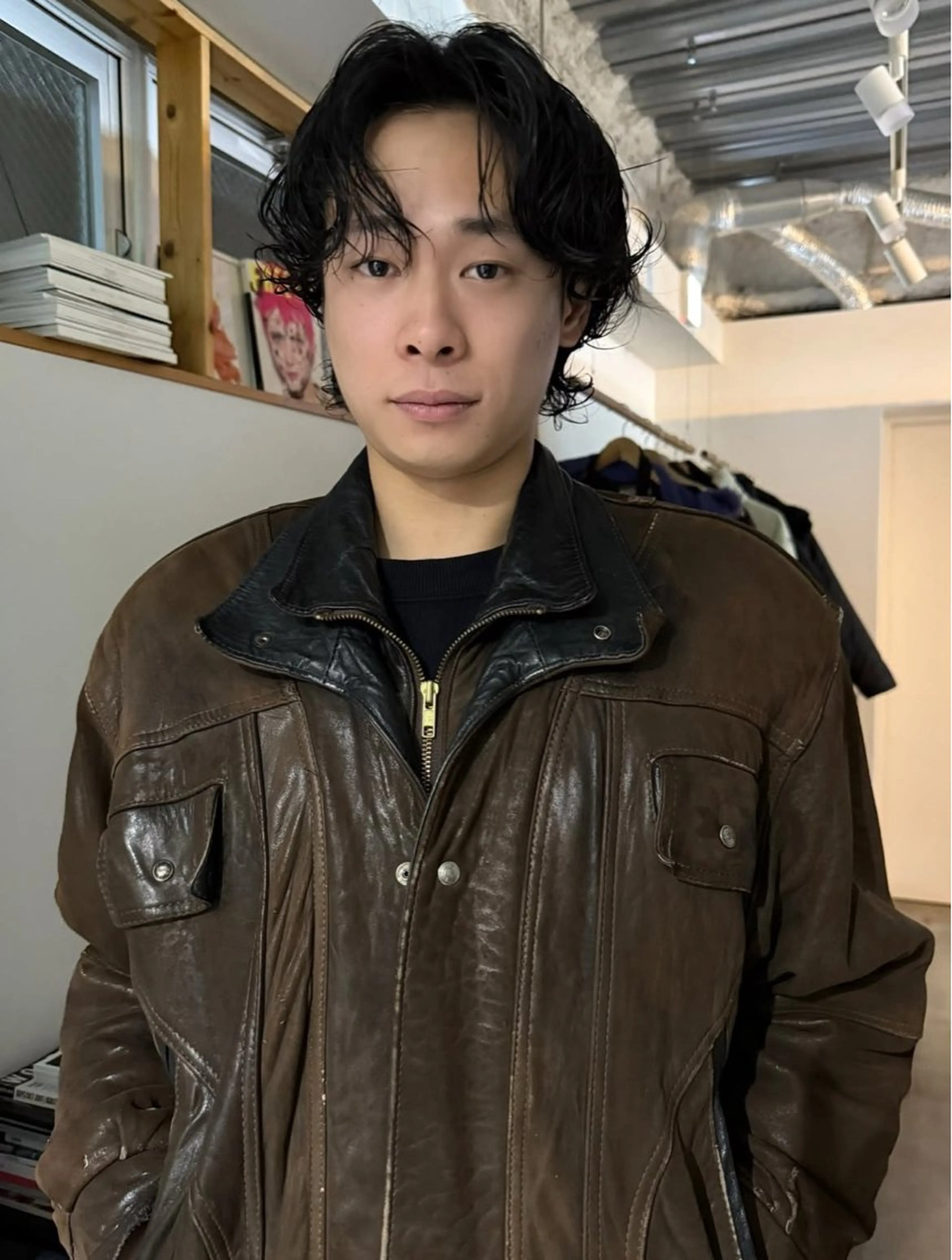 ショート パーマ メンズ アップバング メンズブリーチ センターパート メンズハイライト メンズハイトーン カット パーマ PARKiiiNG 大阪/心斎橋/新町のヘアスタイル