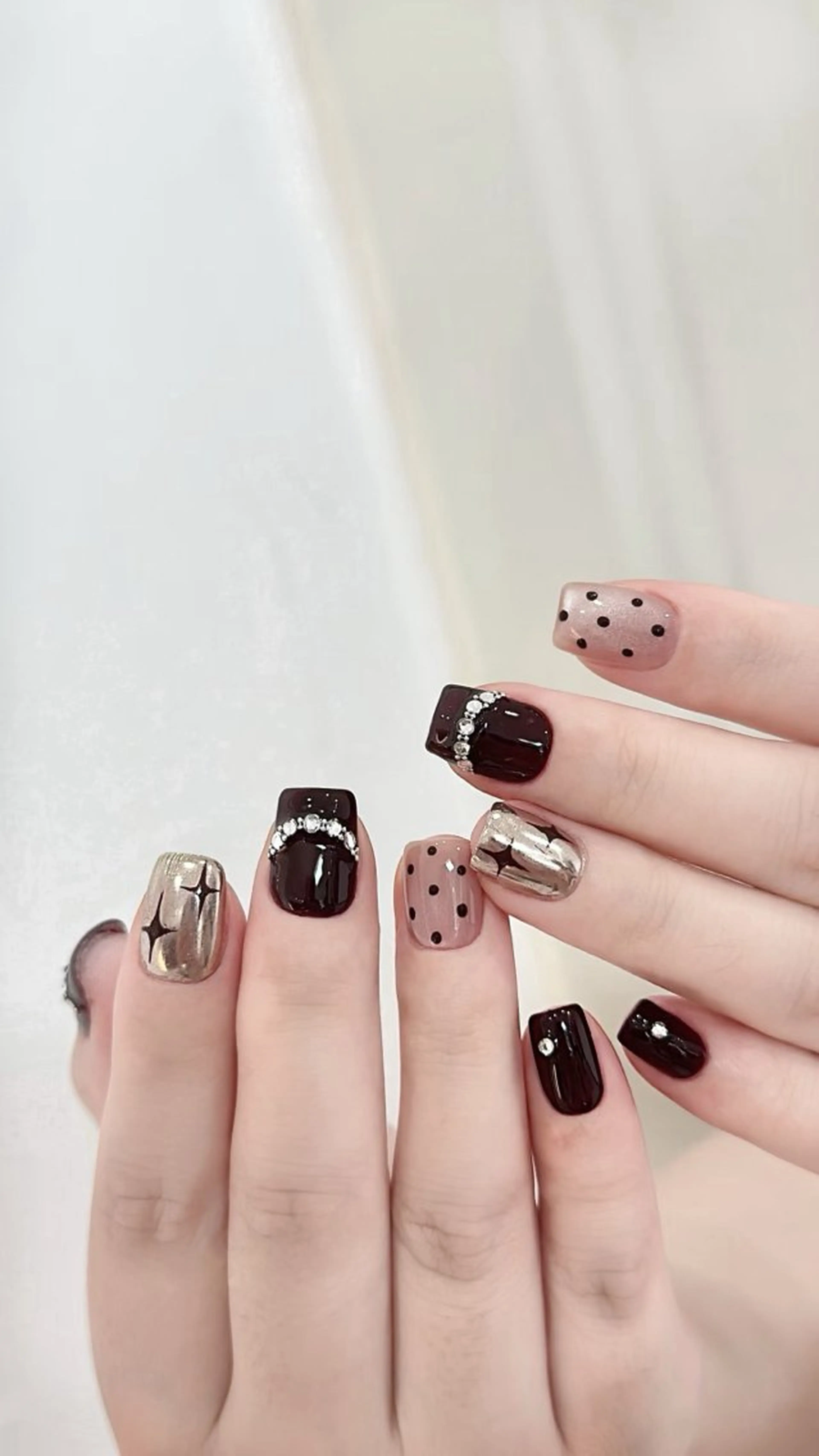 ネイル ハンドネイル queen nailのネイルデザイン