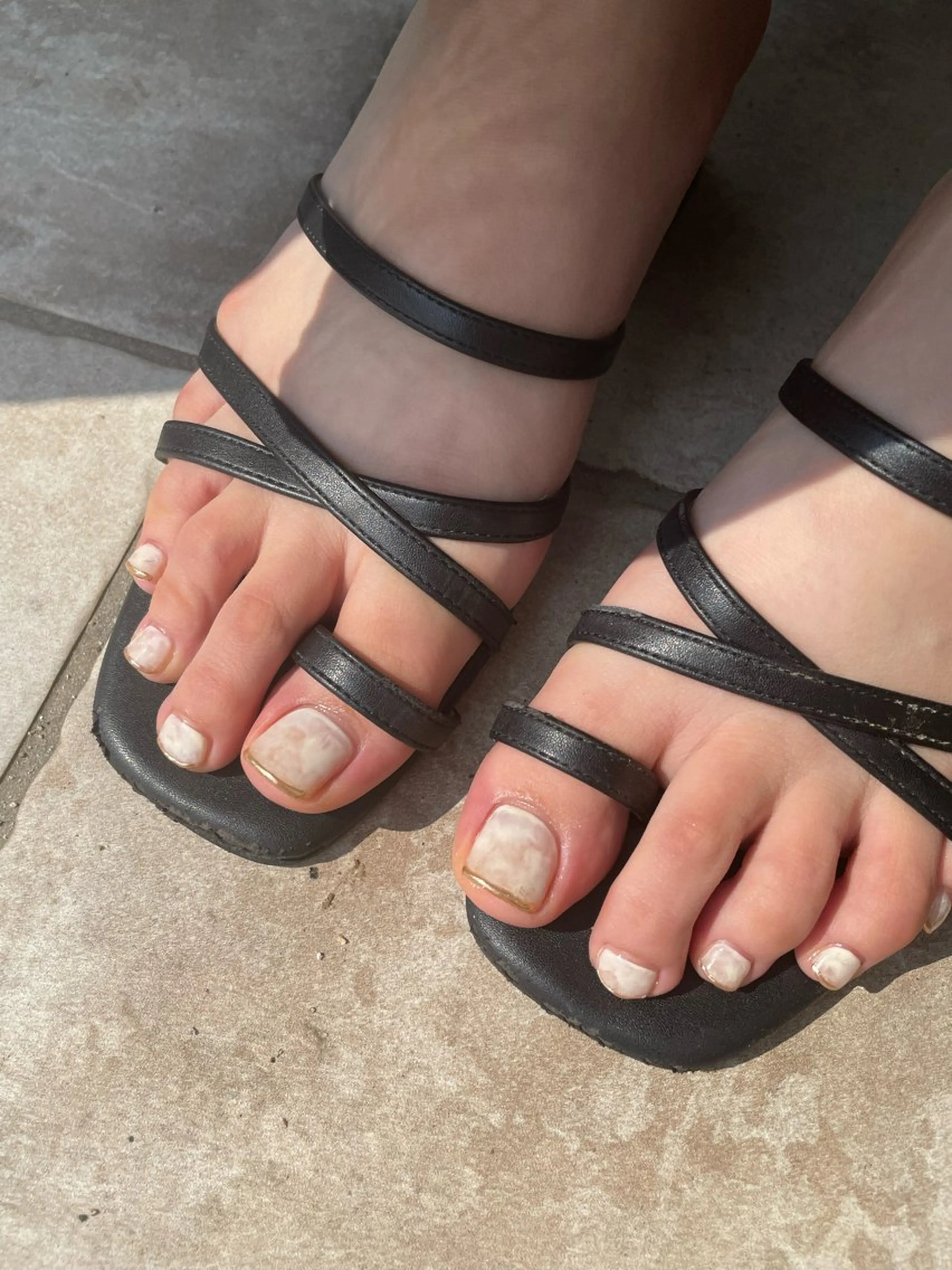 ネイル フットネイル ジェルネイル 韓国ネイル マグネットネイル ニュアンスネイル フットネイル 甲府市徳行 🧸prunelleのネイルデザイン