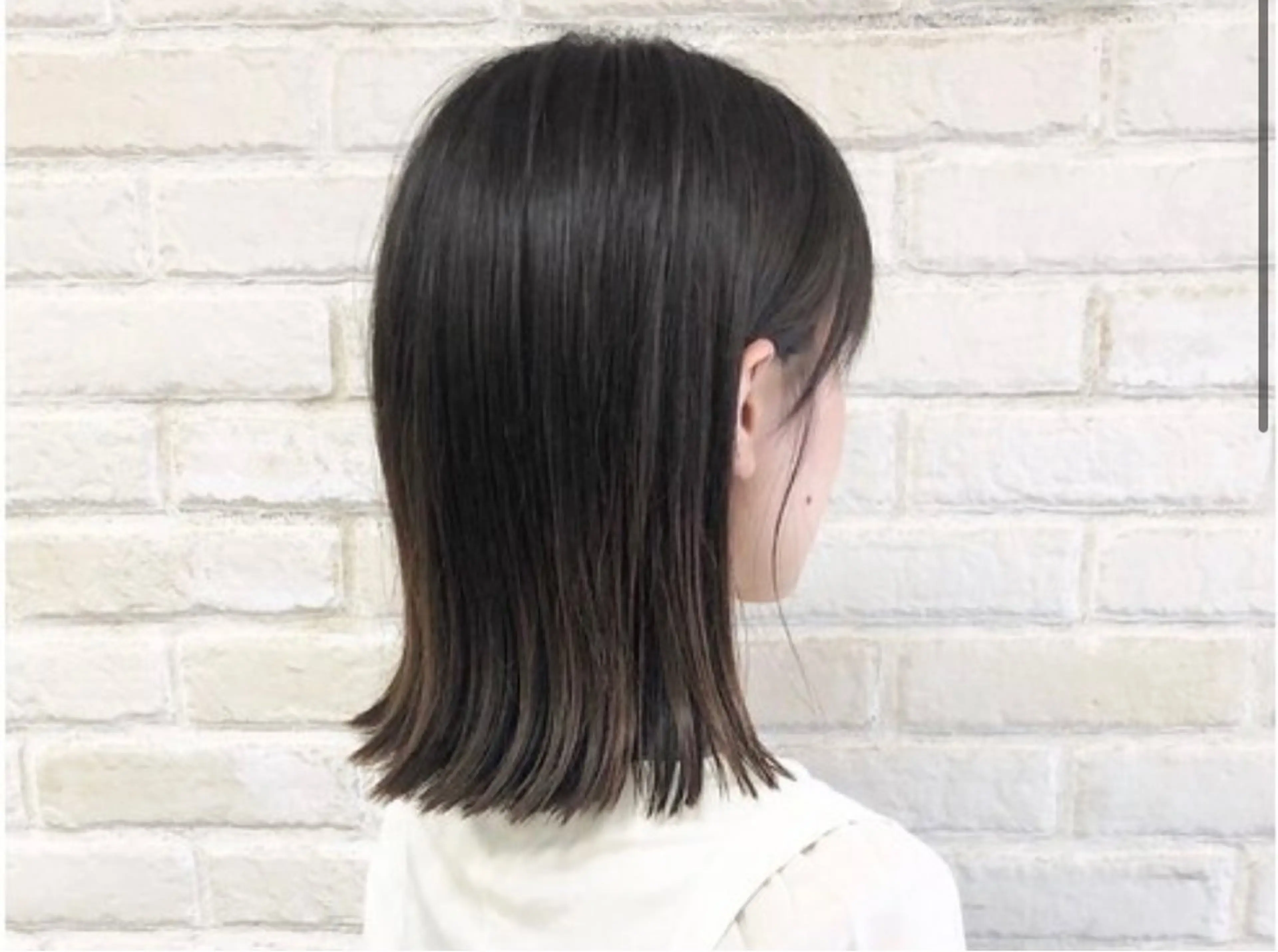 ミディアム カラー 外ハネヘア rule千本丸太町所属・富田 一輝のヘアスタイル