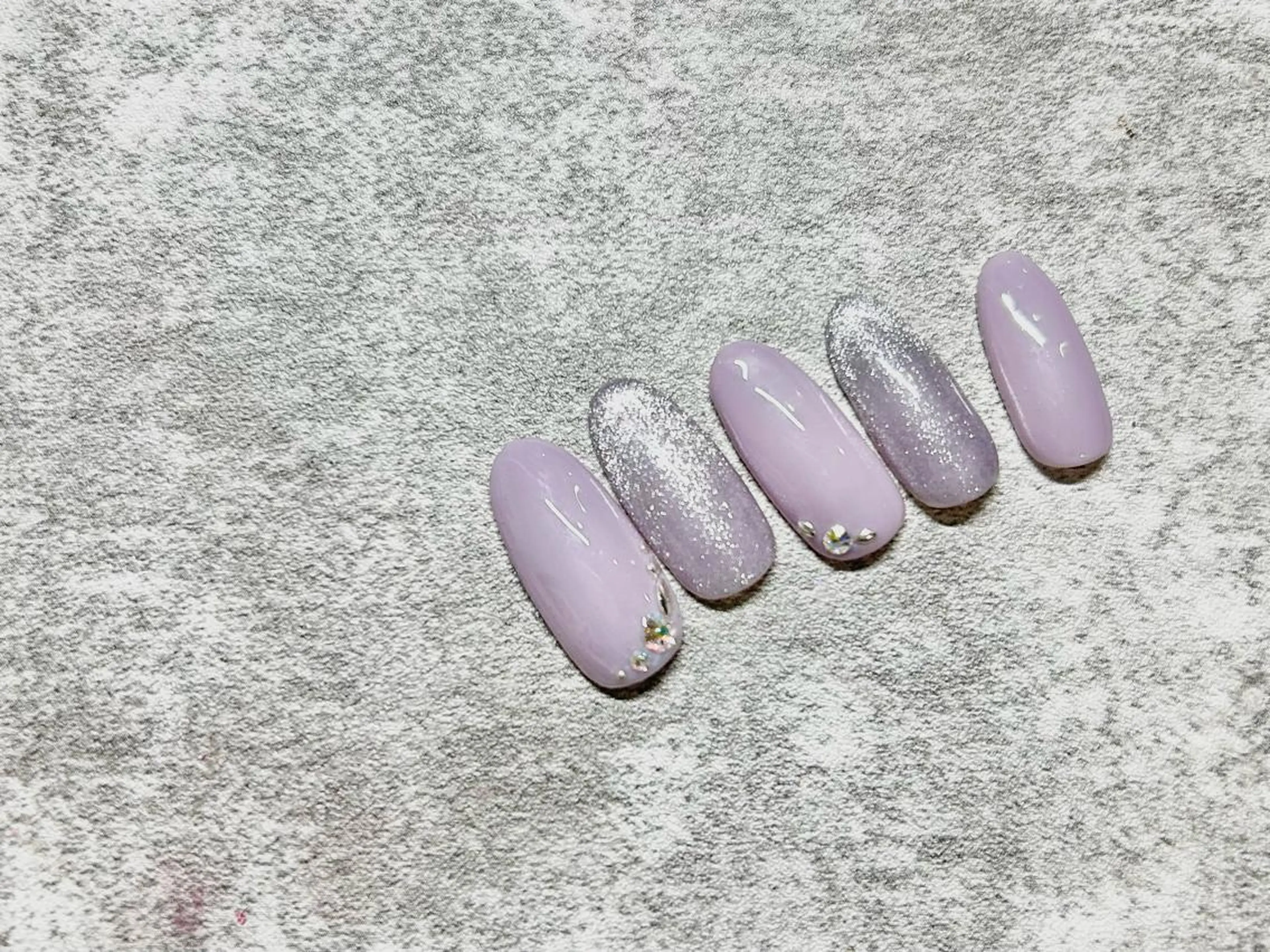 ネイル キラキラネイル ハンドネイル ルミライズ所属・サロン ルミライズのネイルデザイン