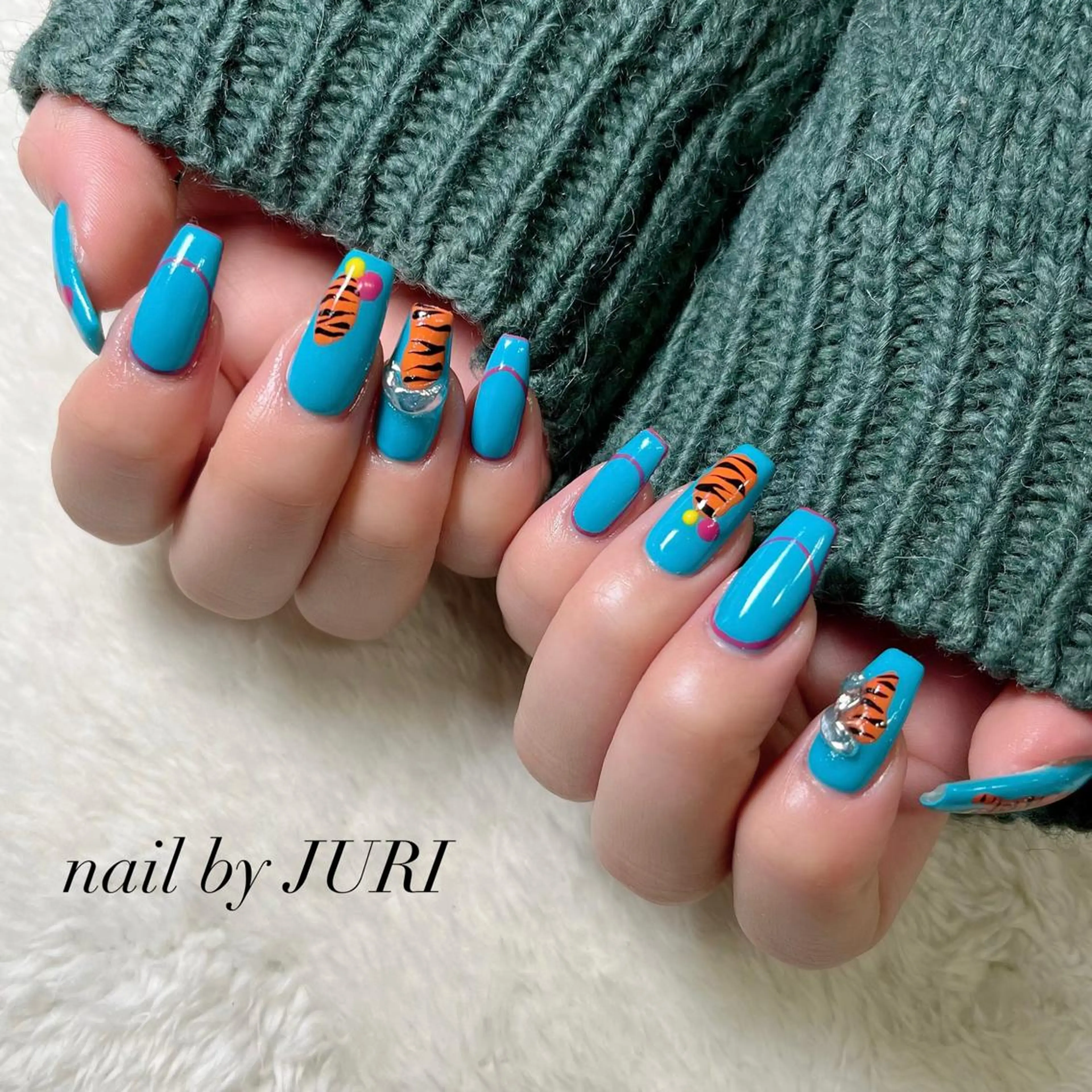 ネイル フットネイル フレンチネイル ジェルネイル ラメ(グリッター) ラメグラデーション NEO Beauty Salon所属・𝐍𝐄𝐎 𝐉𝐔𝐑𝐈のネイルデザイン