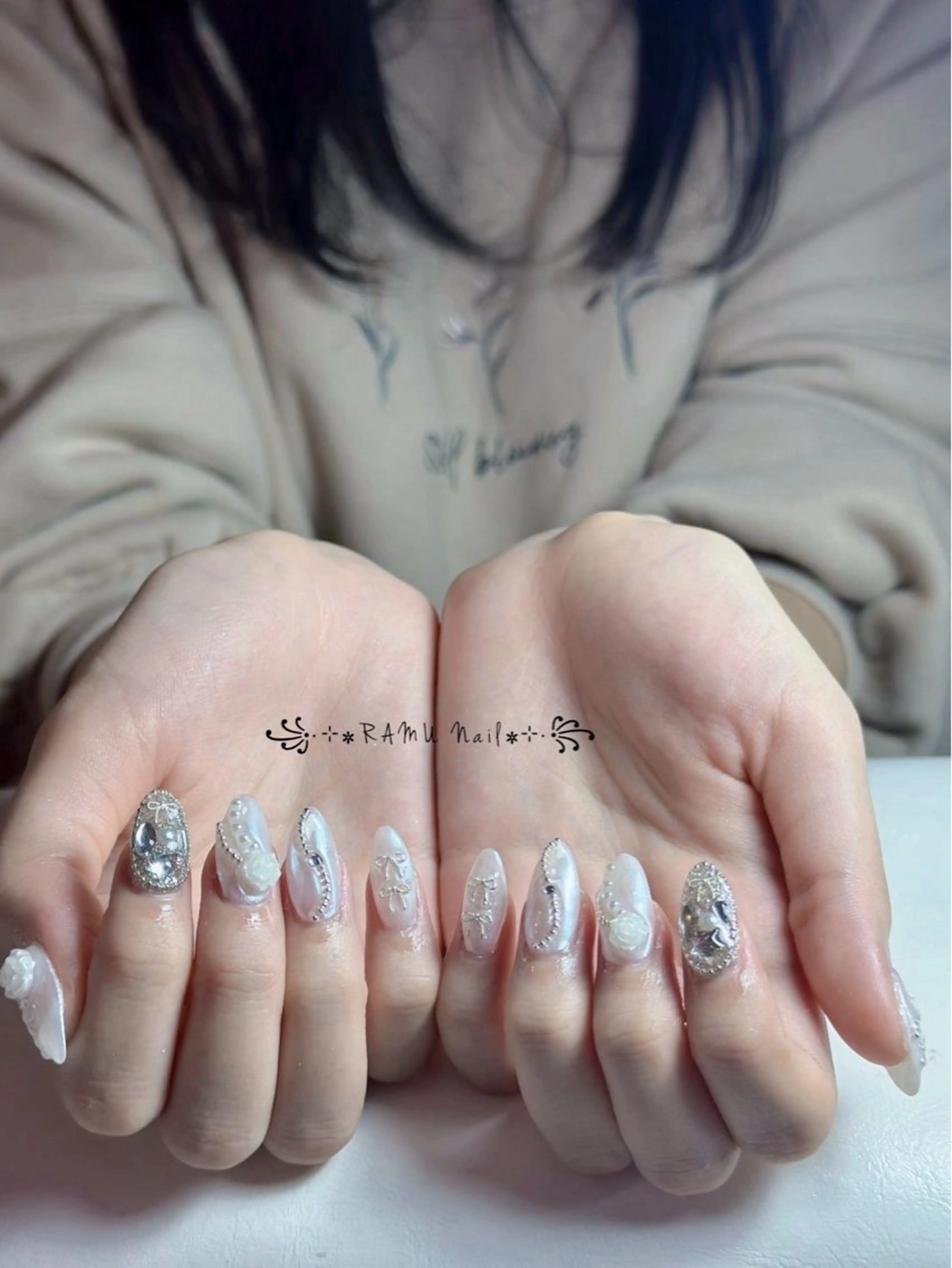 ネイル キラキラネイル マグネットネイル ミラーネイル ピンク ワンホンネイル ハンドネイル RAMU Nail 恵比寿店のネイルデザイン