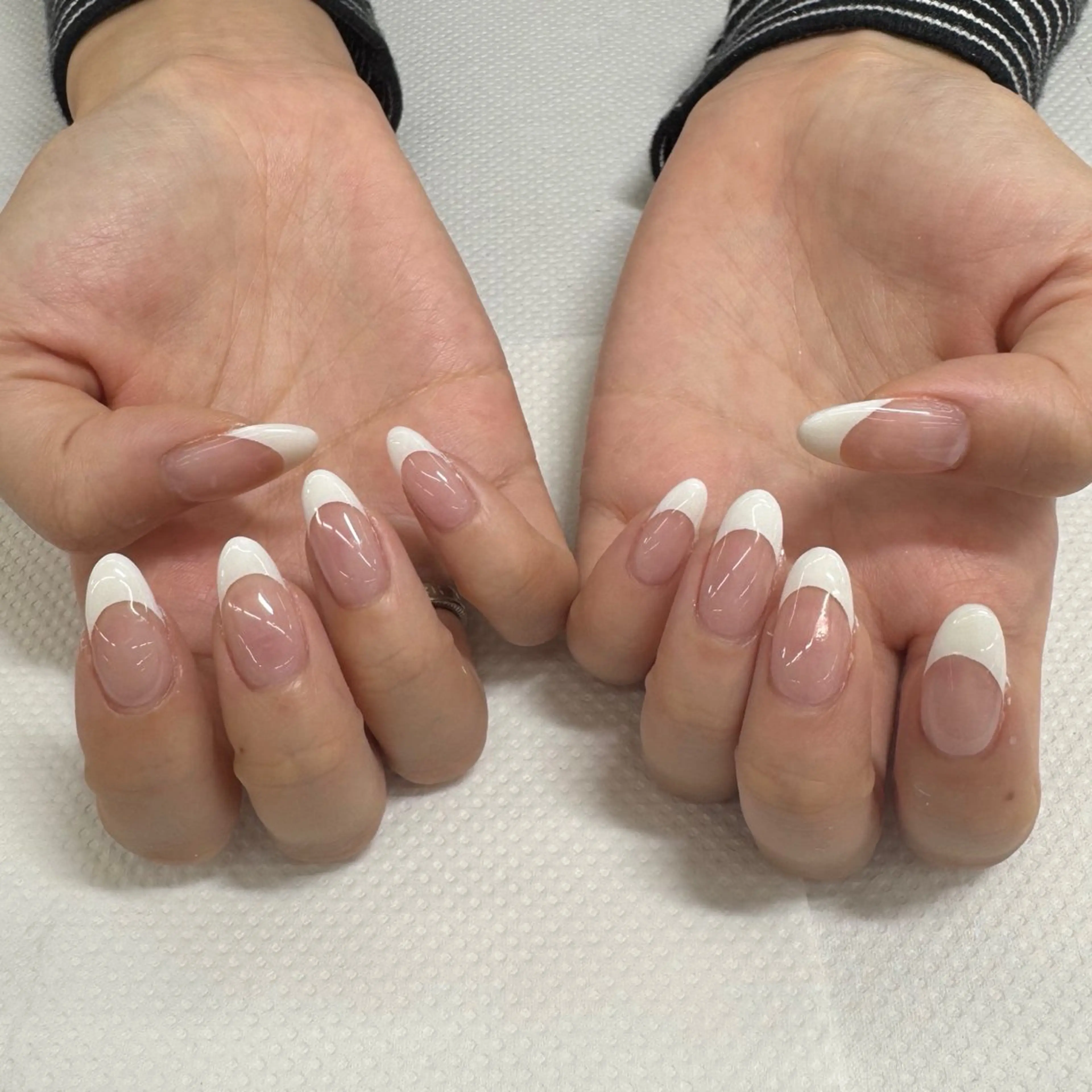 ネイル フレンチネイル ハンドネイル 【MAXKELLY】 Shiotaのネイルデザイン