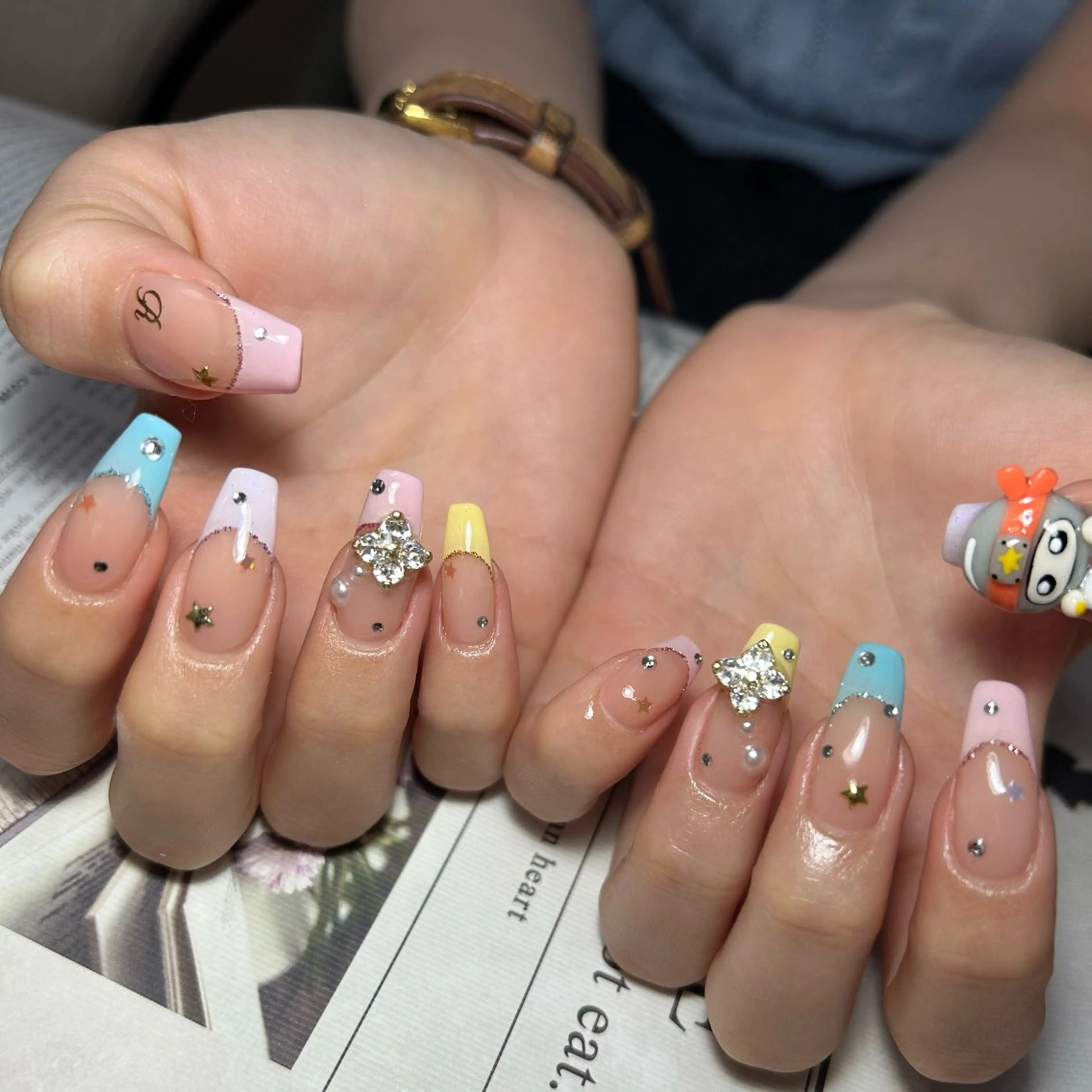 ネイル 持ち込み ハンドネイル nailroom‪ sb‪‪𓈒𓂂𓏸のネイルデザイン