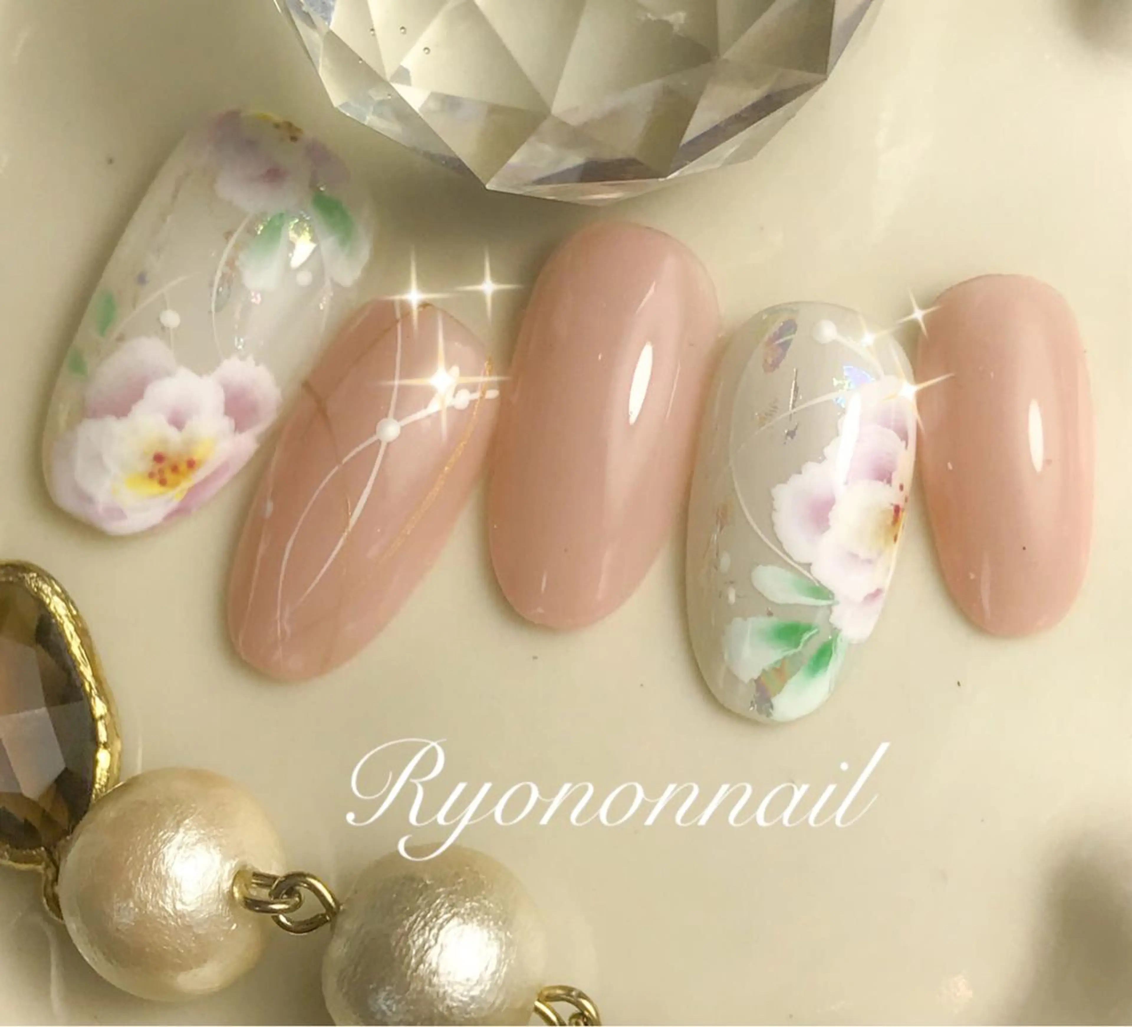 ネイル Ryononnail(リョノンネイル)所属・Ryononnail 上谷典子のネイルデザイン