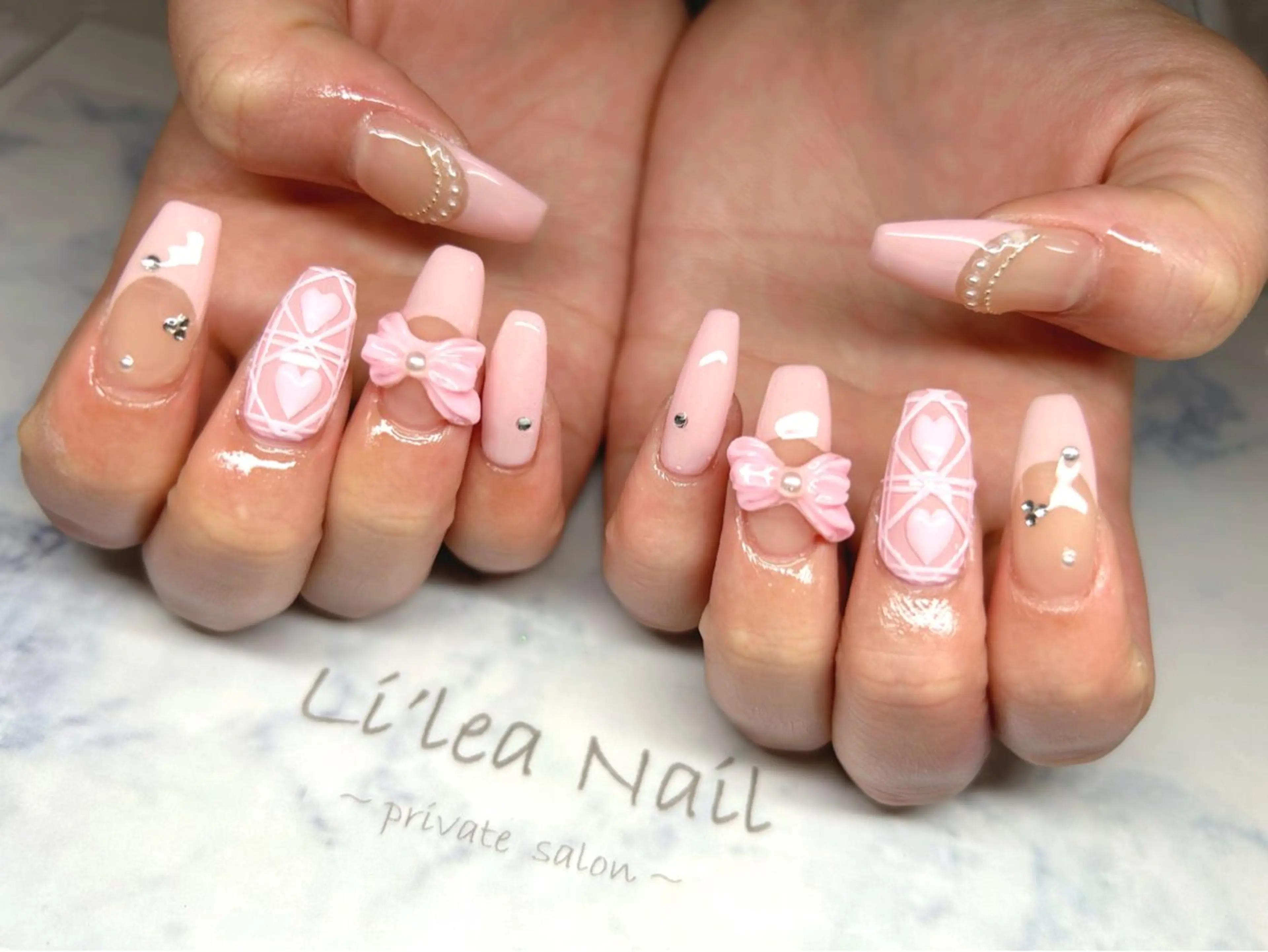 ネイル Li'leaNail AINAのネイルデザイン