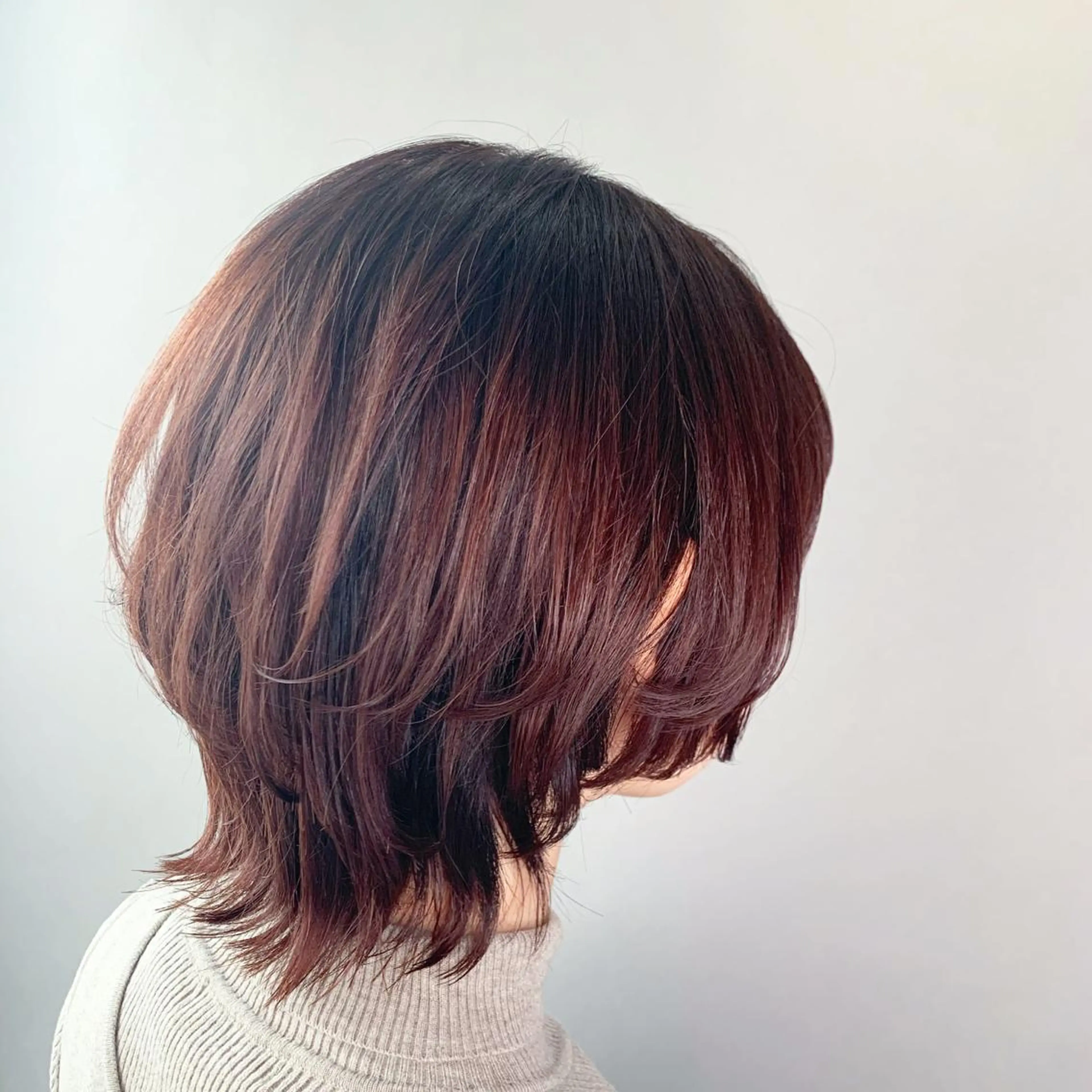 ショート カット ヘアカラー 福森 みずきのヘアスタイル