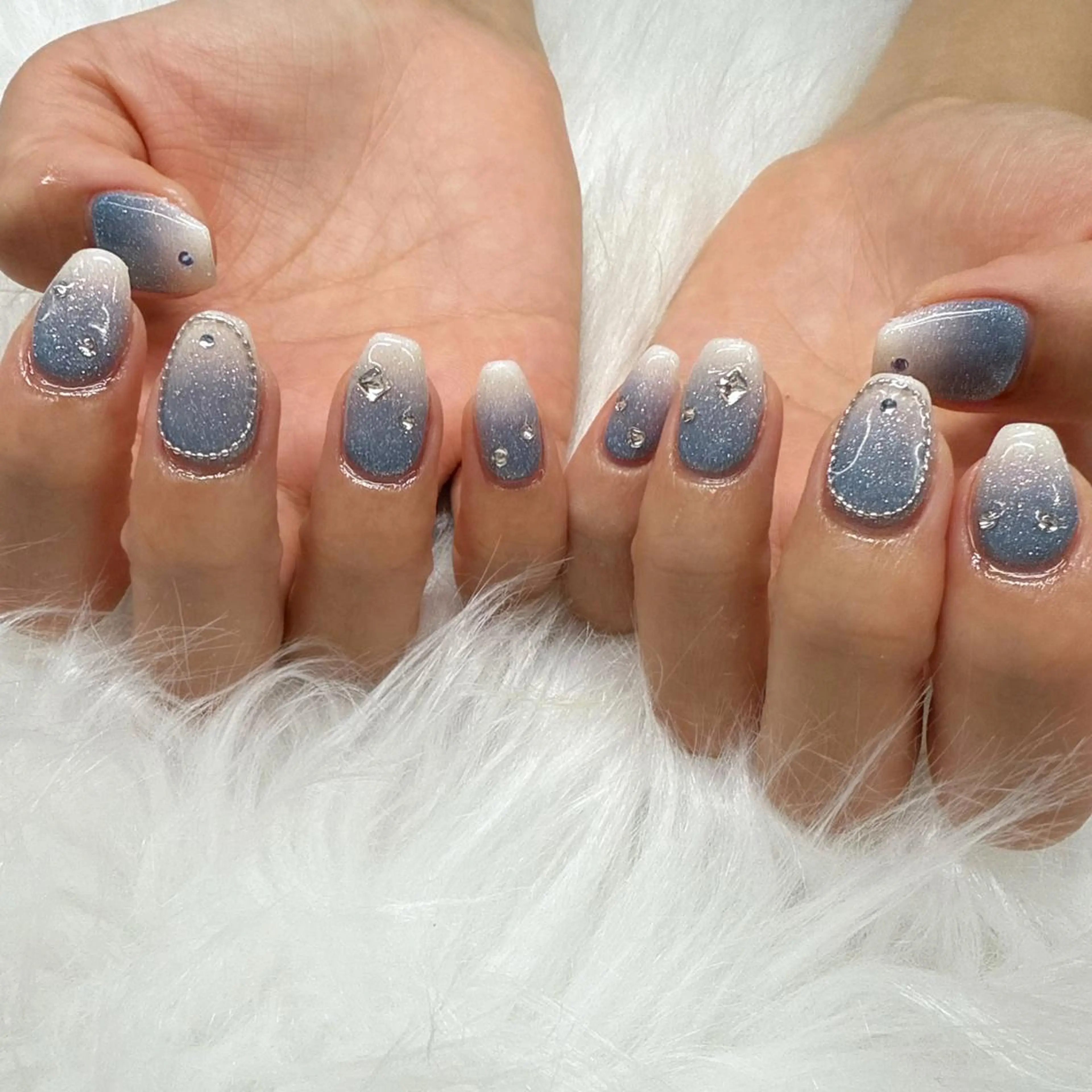 ネイル 池袋✨ネイル やり放題orフレンチのネイルデザイン