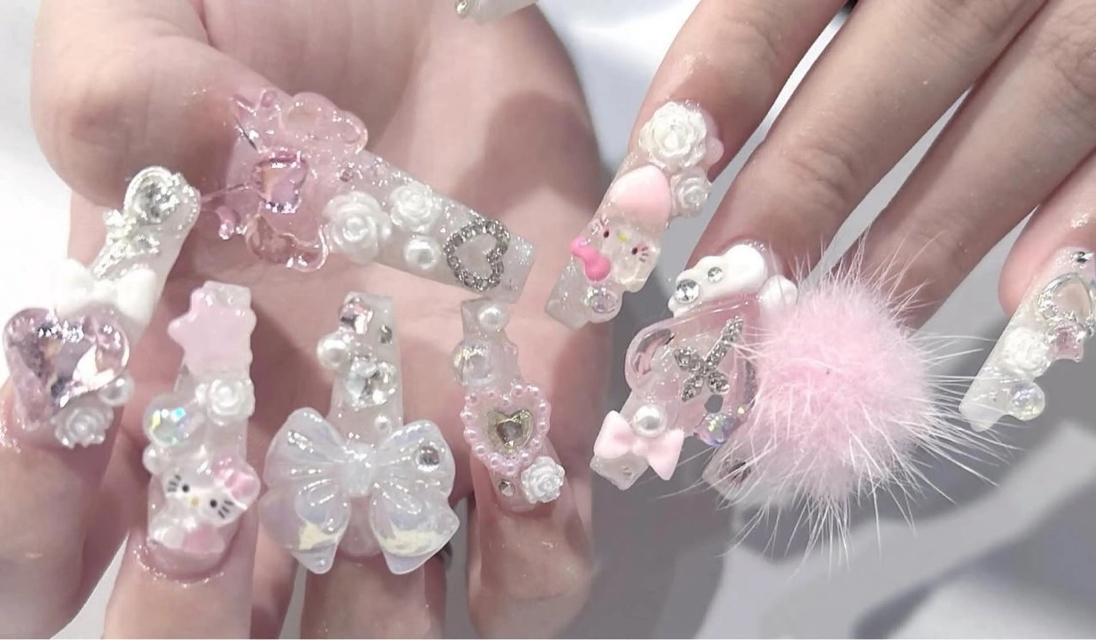 ネイル オーロラネイル フレンチネイル ジェルネイル ハロウィン キラキラネイル ハンドネイル H.baby Nail Salonのネイルデザイン