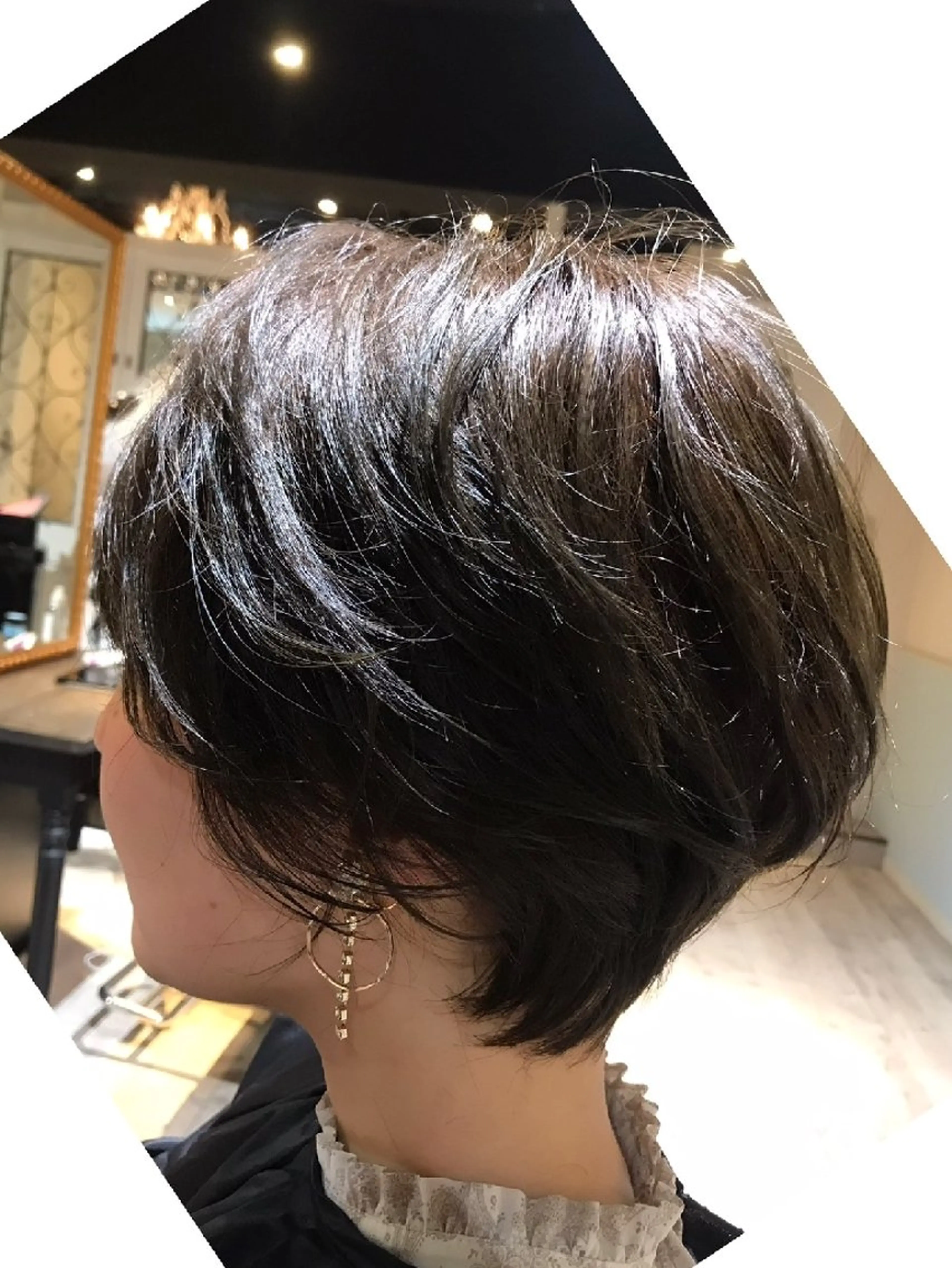 ショート カット 艶カラー◎矯正⭐髪診 断#天王寺区@山本
のヘアスタイル