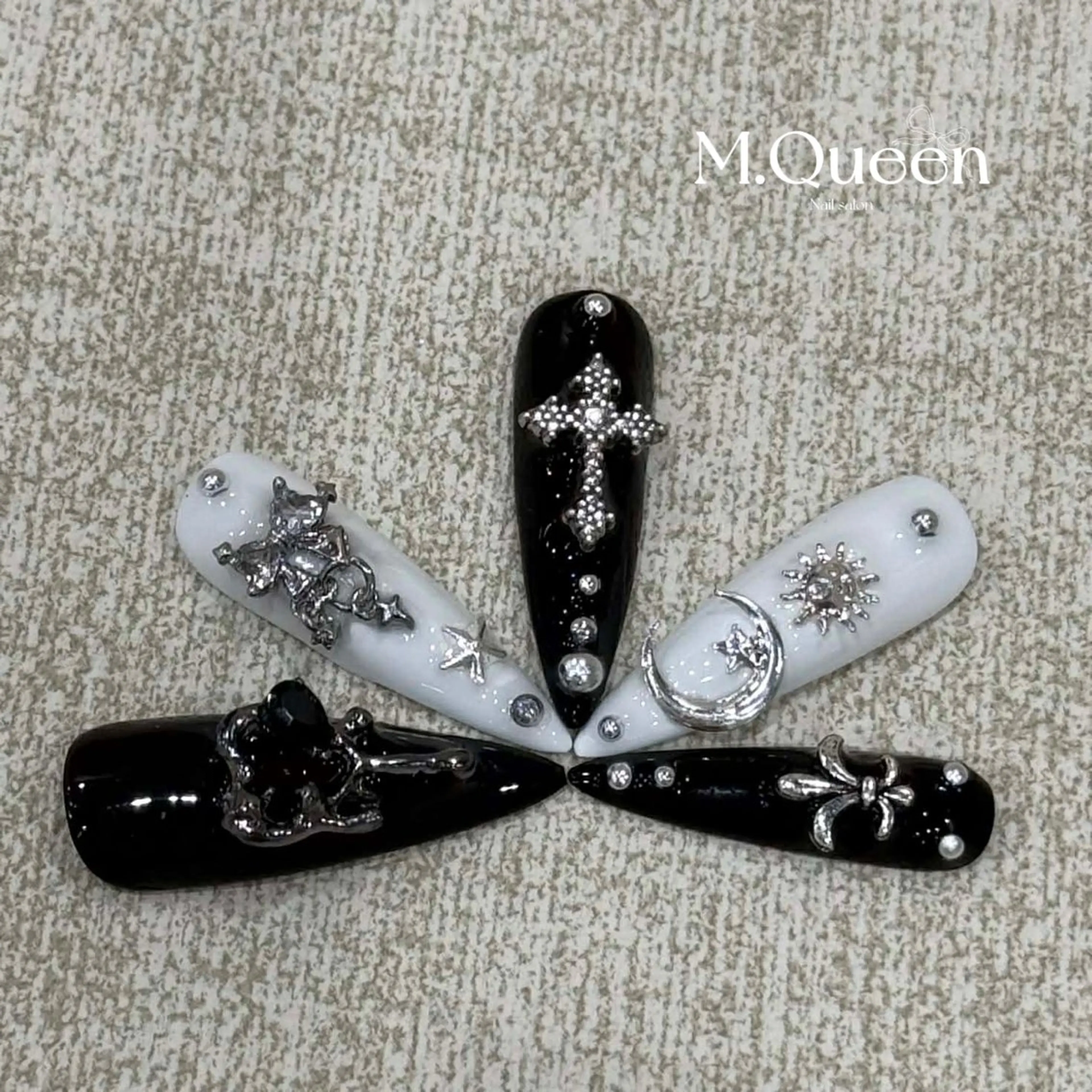 ネイル MQueenネイルサロン所属・MQueen ネイルサロンのネイルデザイン