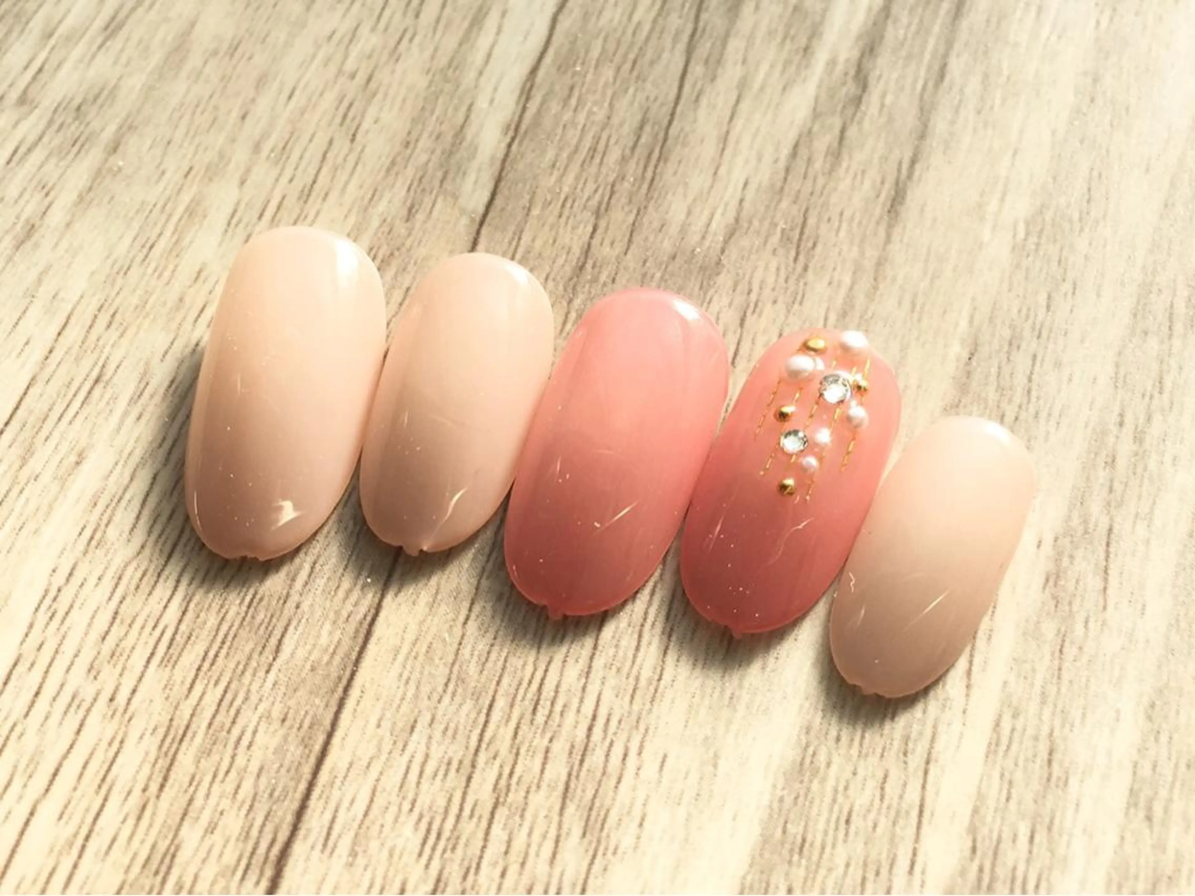 ネイル Aubel.nord_nail所属・Aubel.nord オーベルノールのネイルデザイン