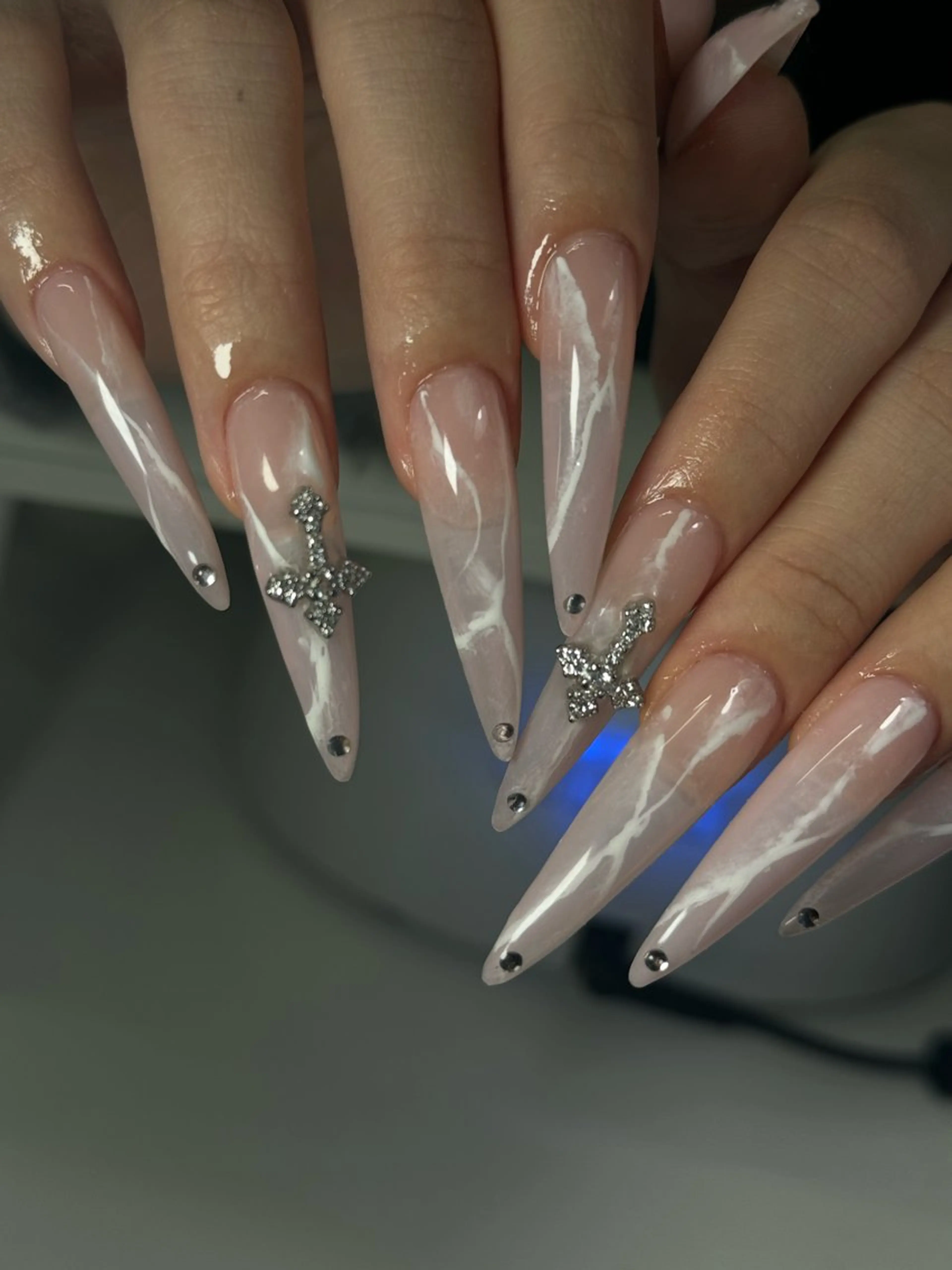 ネイル ハンドネイル Nail Salon L'arc所属・💊大阪/心斎橋 moni🧠のネイルデザイン