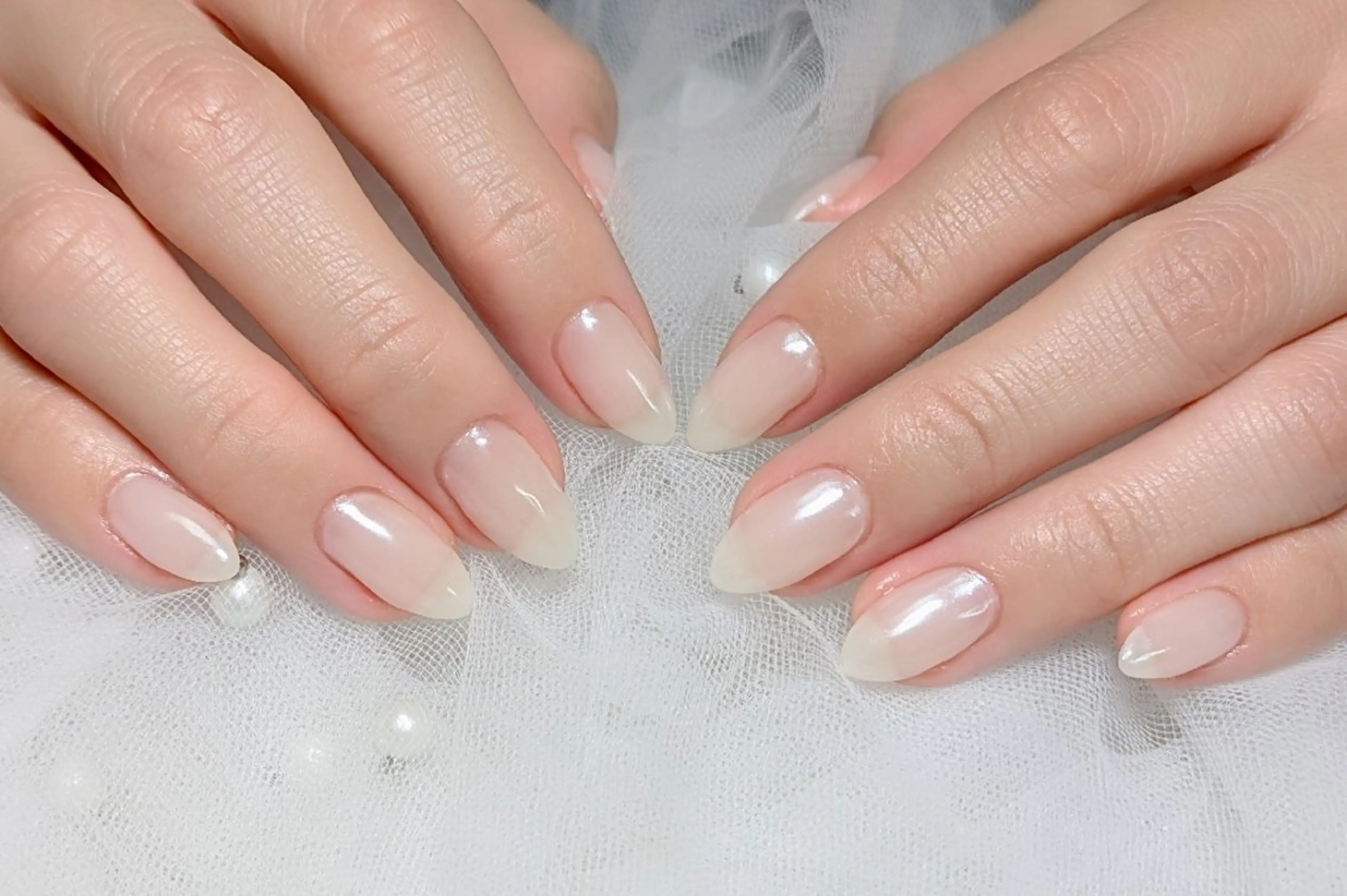 ネイル ミラーネイル ホワイト m&pPrivate nailsalonのネイルデザイン