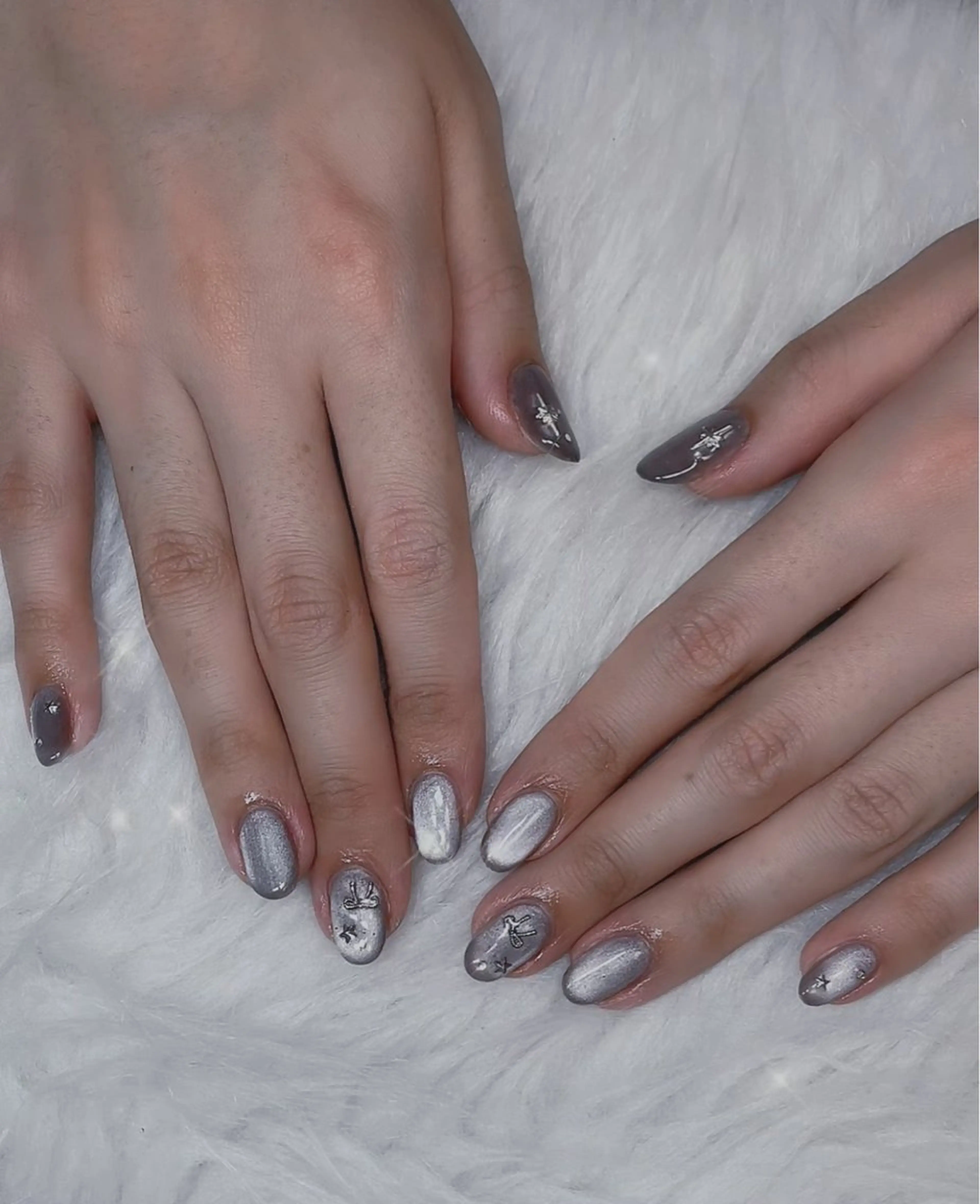 ネイル MINAMI໒꒱ Y2K、韓国ガーリーのネイルデザイン