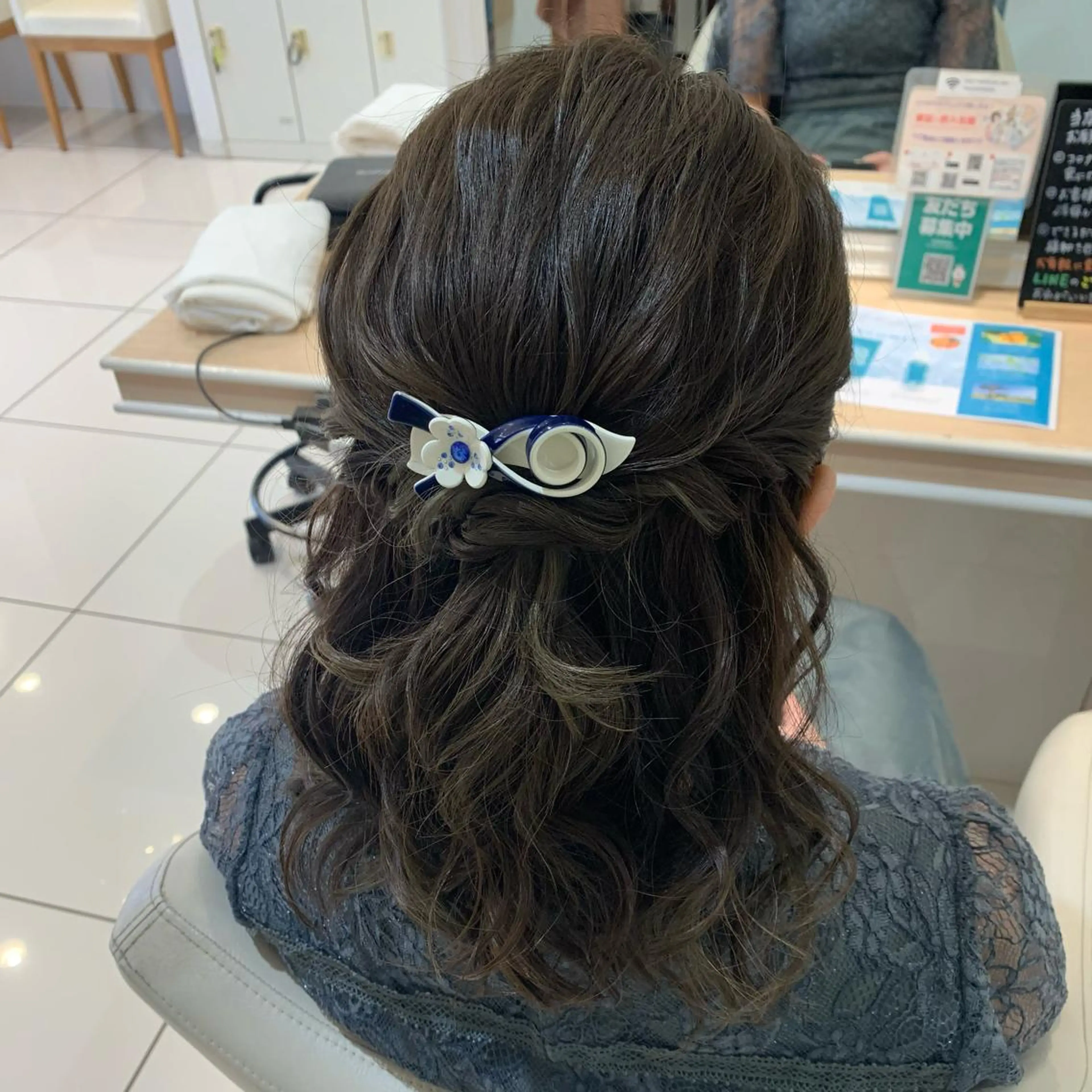 セミロング ヘアアレンジ ヘアセット 宮永 璃沙のヘアスタイル