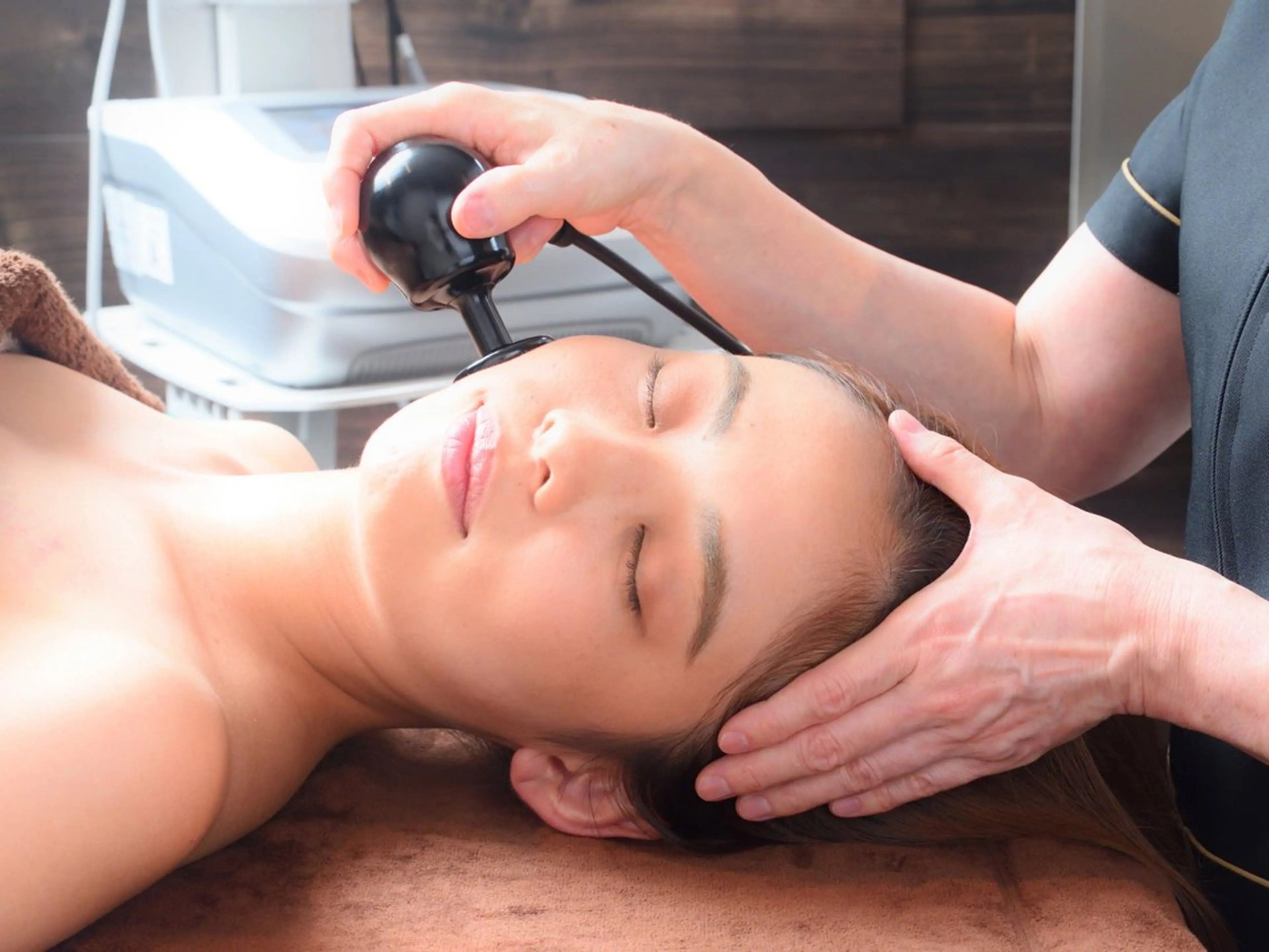 速攻！小顔首長、リフトアップ骨格矯正むくみ二重あご！の写真