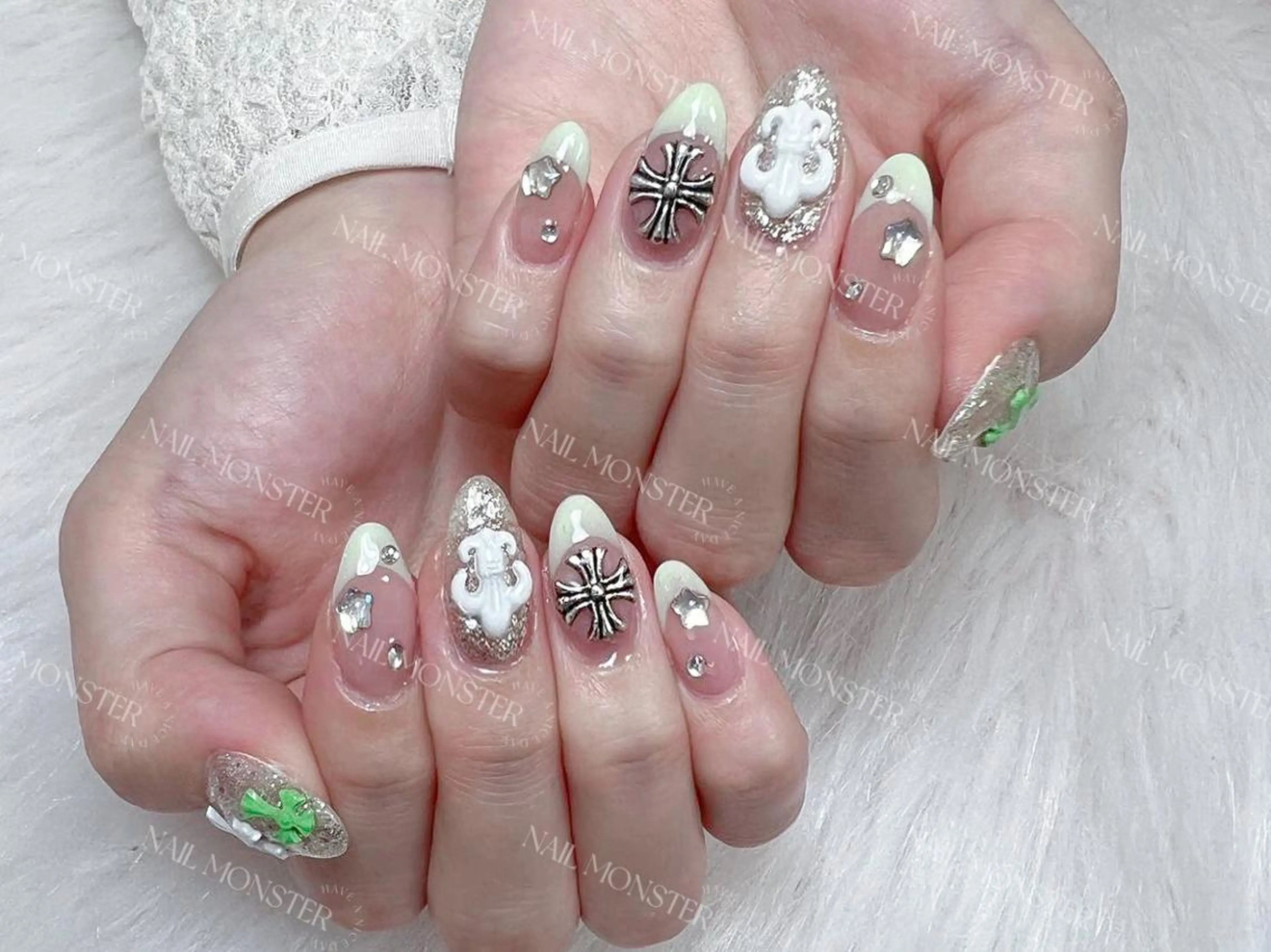 ネイル ハンドネイル yu ri 🌹のネイルデザイン