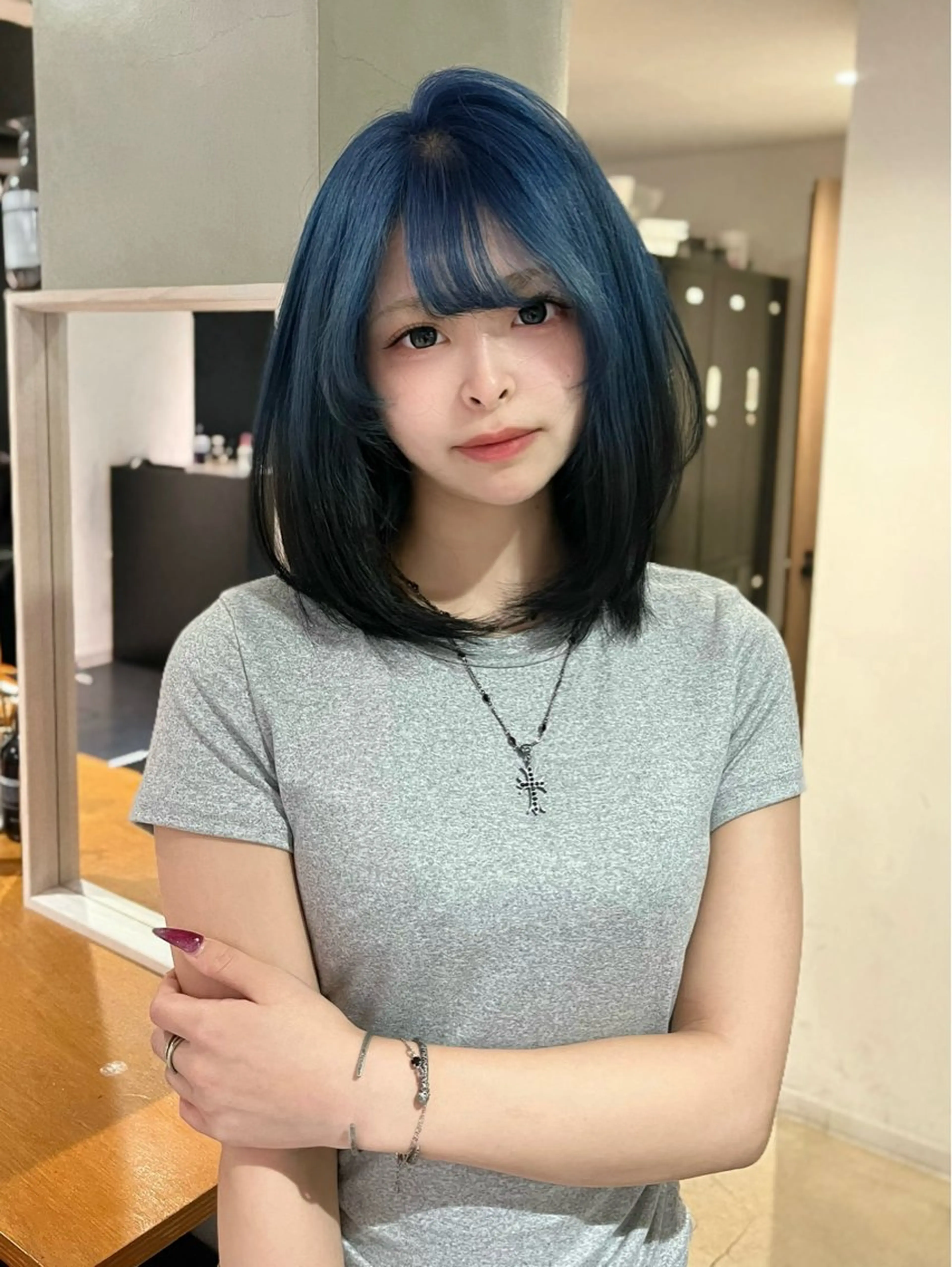 ミディアム ヘアカラー ROIS 表参道所属・ハイトーン🫧艶髪 MAIKAのヘアスタイル