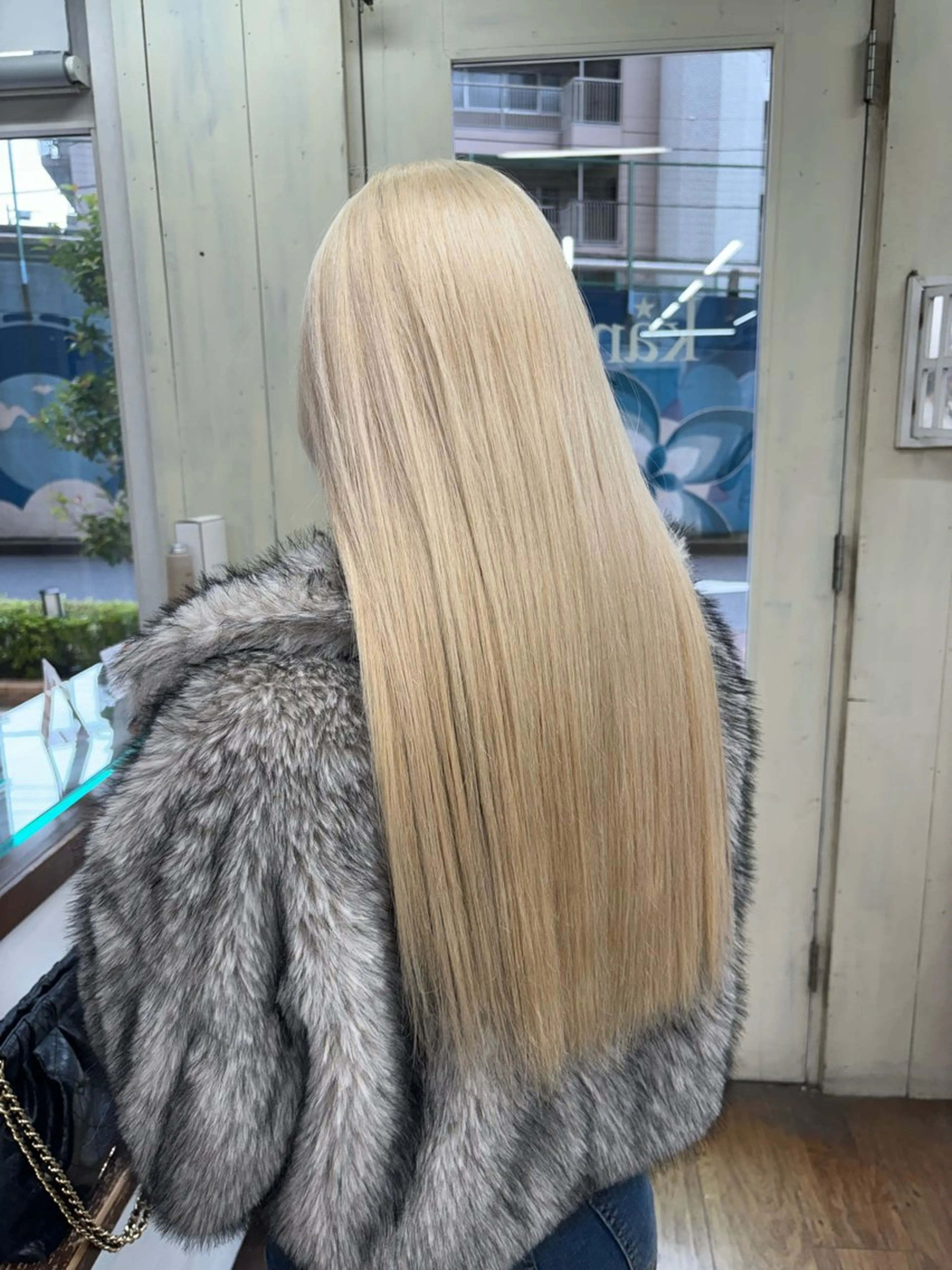 ロング カラー 黒髪 ヘアカラー 香野 優子のヘアスタイル