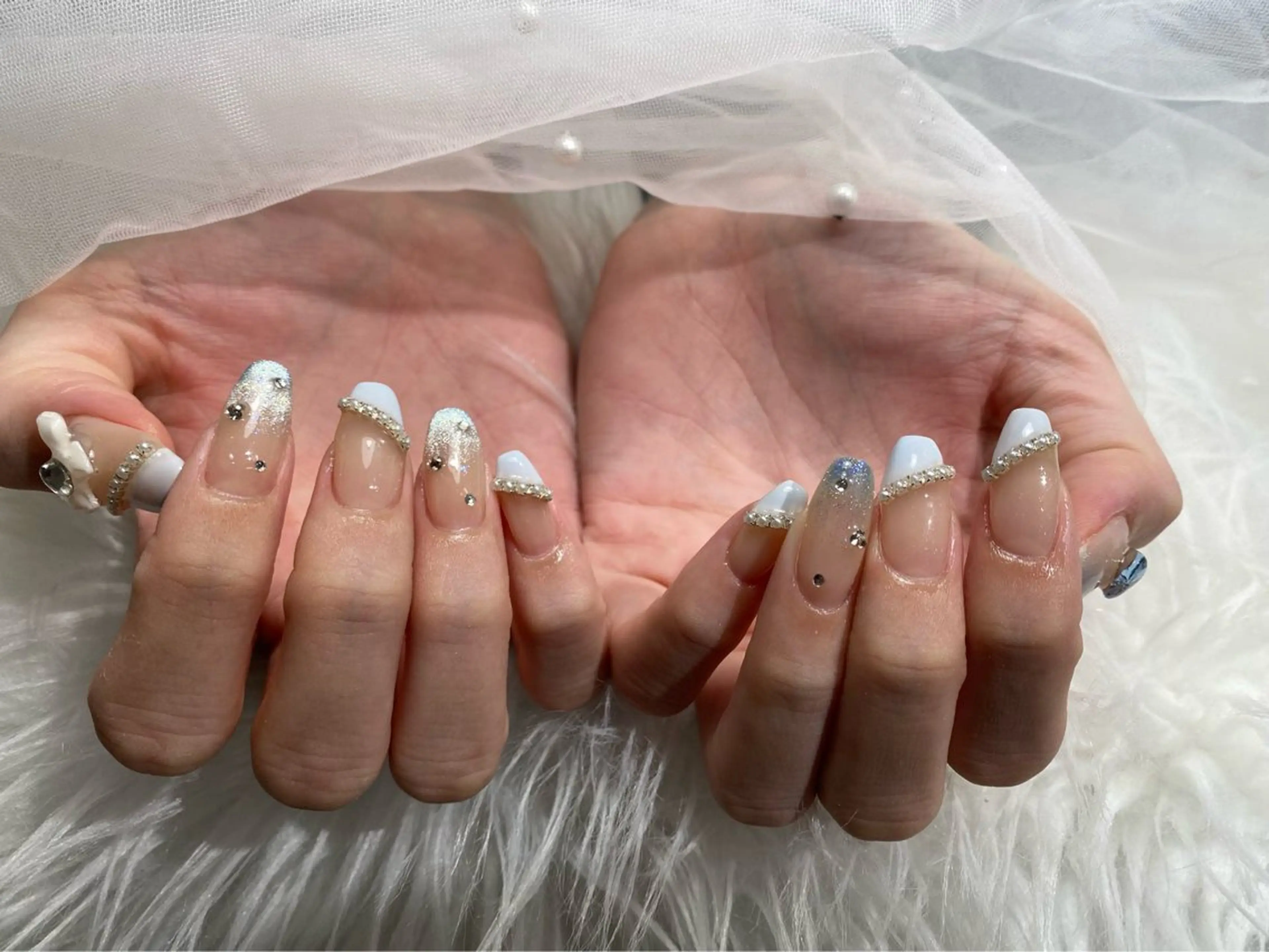 ネイル ハンドネイル 🌈 Laule'aのネイルデザイン