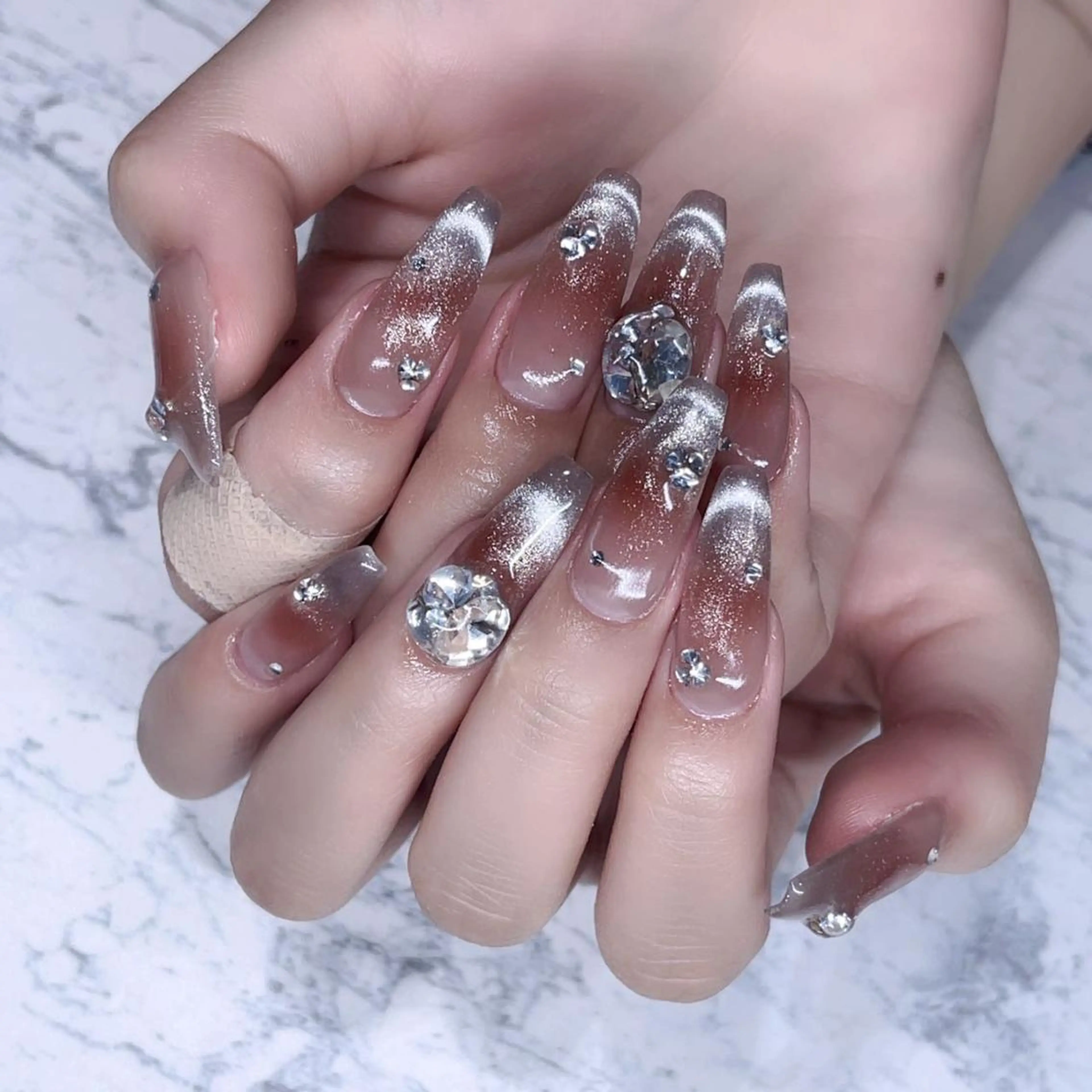 ネイル ネイルチップ Queen's ゆなのネイルデザイン