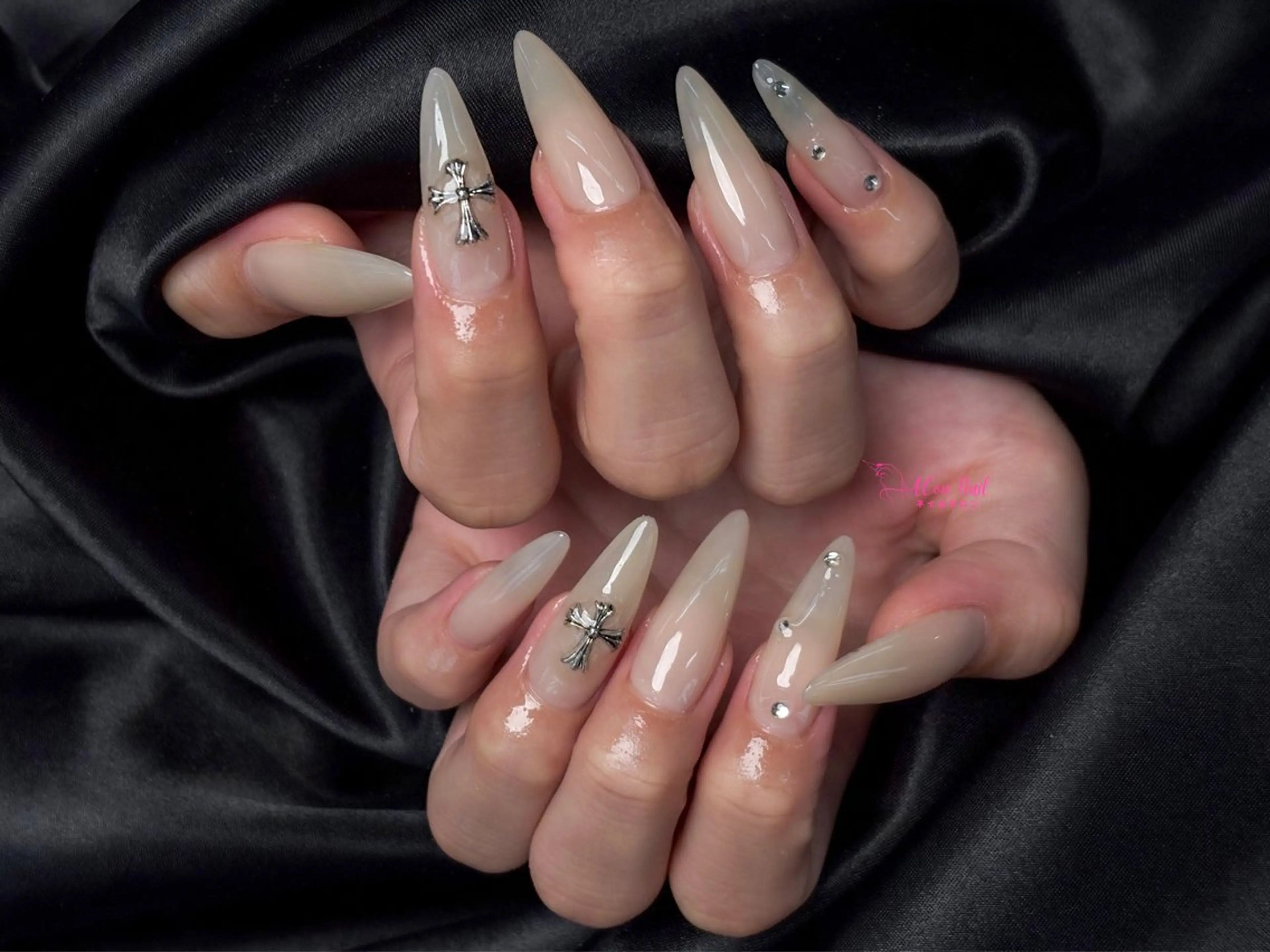 ネイル 桜ネイル 長さ出し フラワーネイル フレンチネイル ジェルネイル ハンドネイル AConNailSalon所属・ACon NailSalonのネイルデザイン