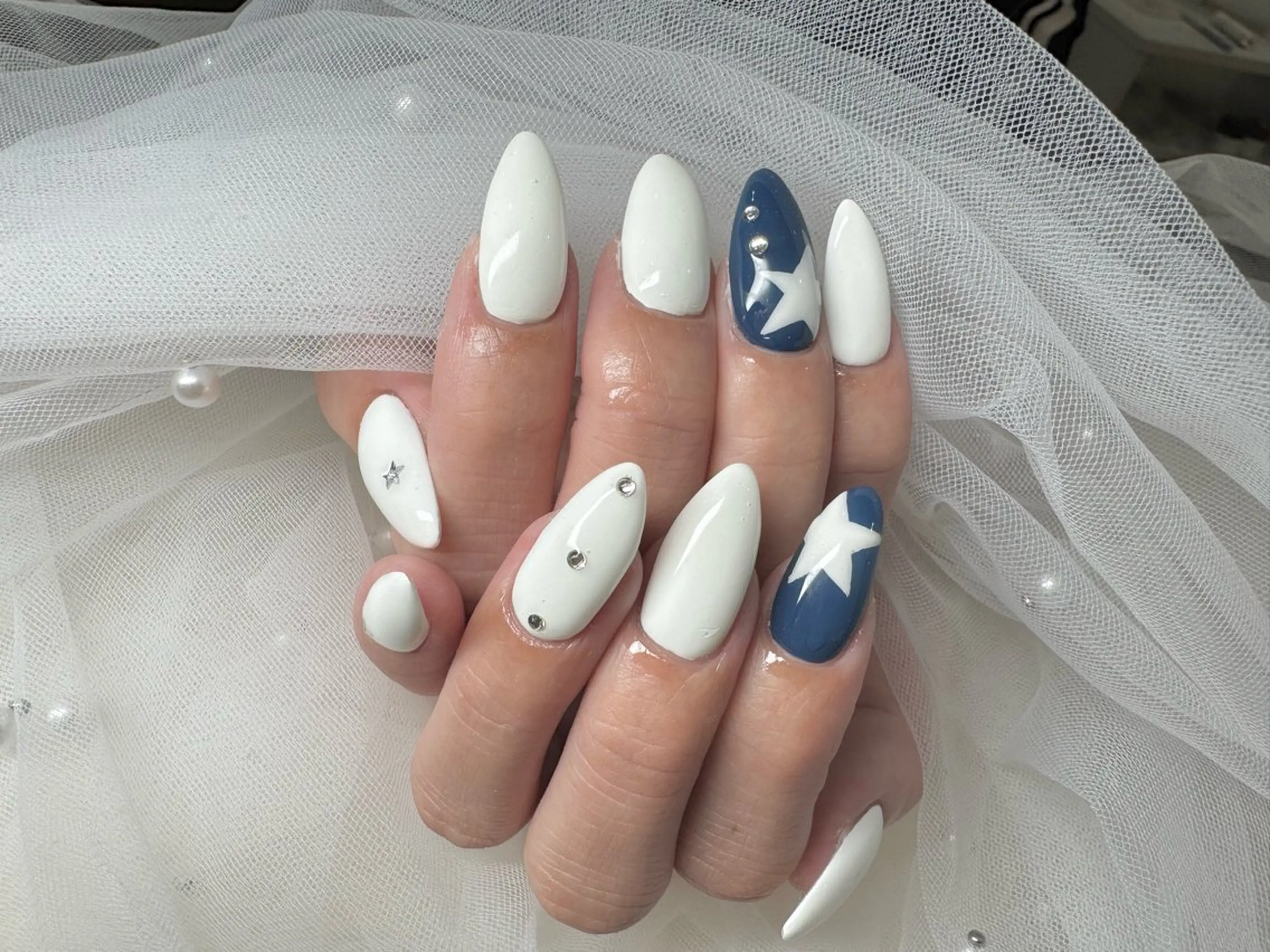 ネイル アートネイル フットネイル ジェルネイル キラキラネイル ロングネイル ハンドネイル AYAKA🩵難波♡ 韓国ネイルで可愛く♡のネイルデザイン